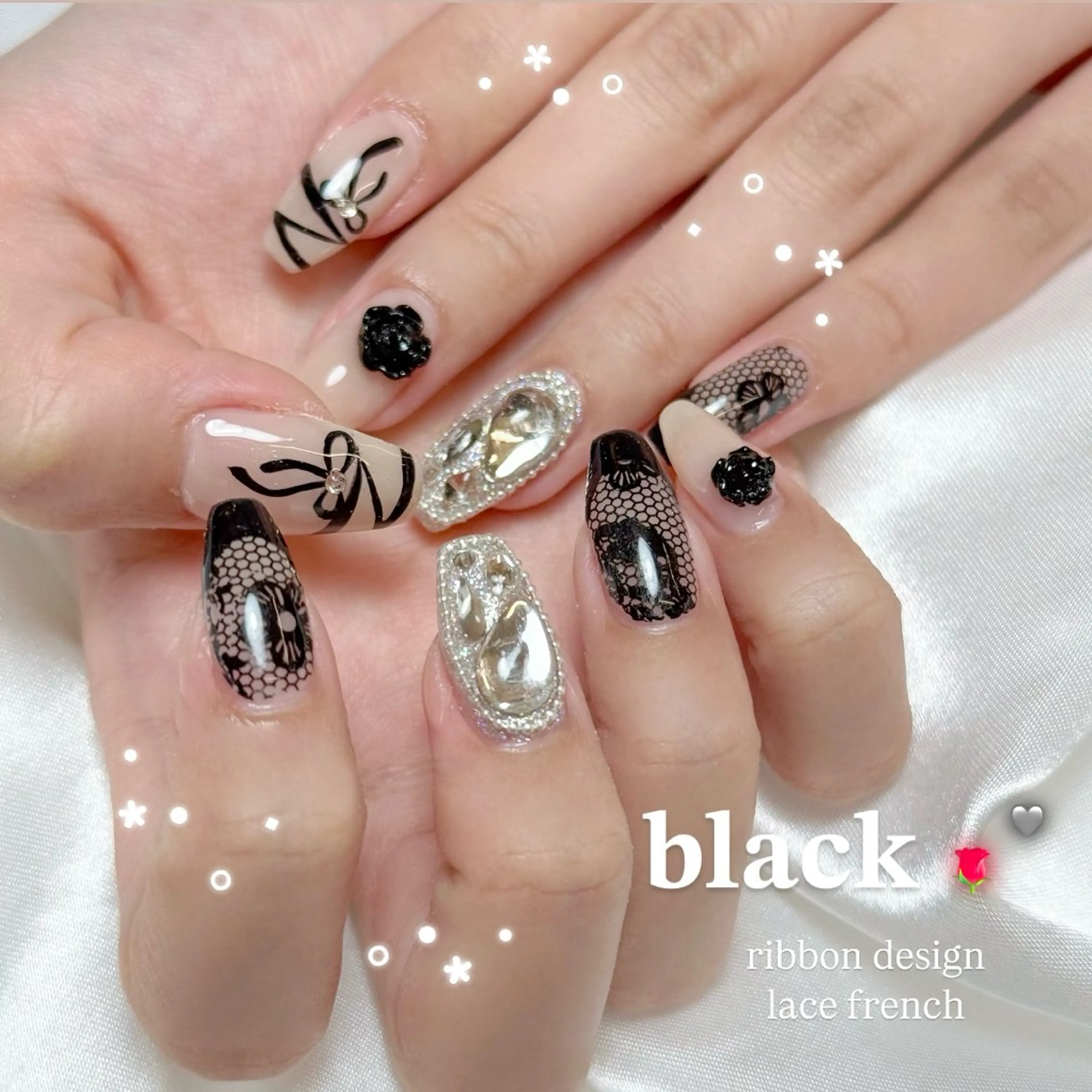 ネイル オーロラネイル ブルー フラッシュネイル フットネイル フレンチネイル ハンドネイル fein. miku🎀🍼のネイルデザイン