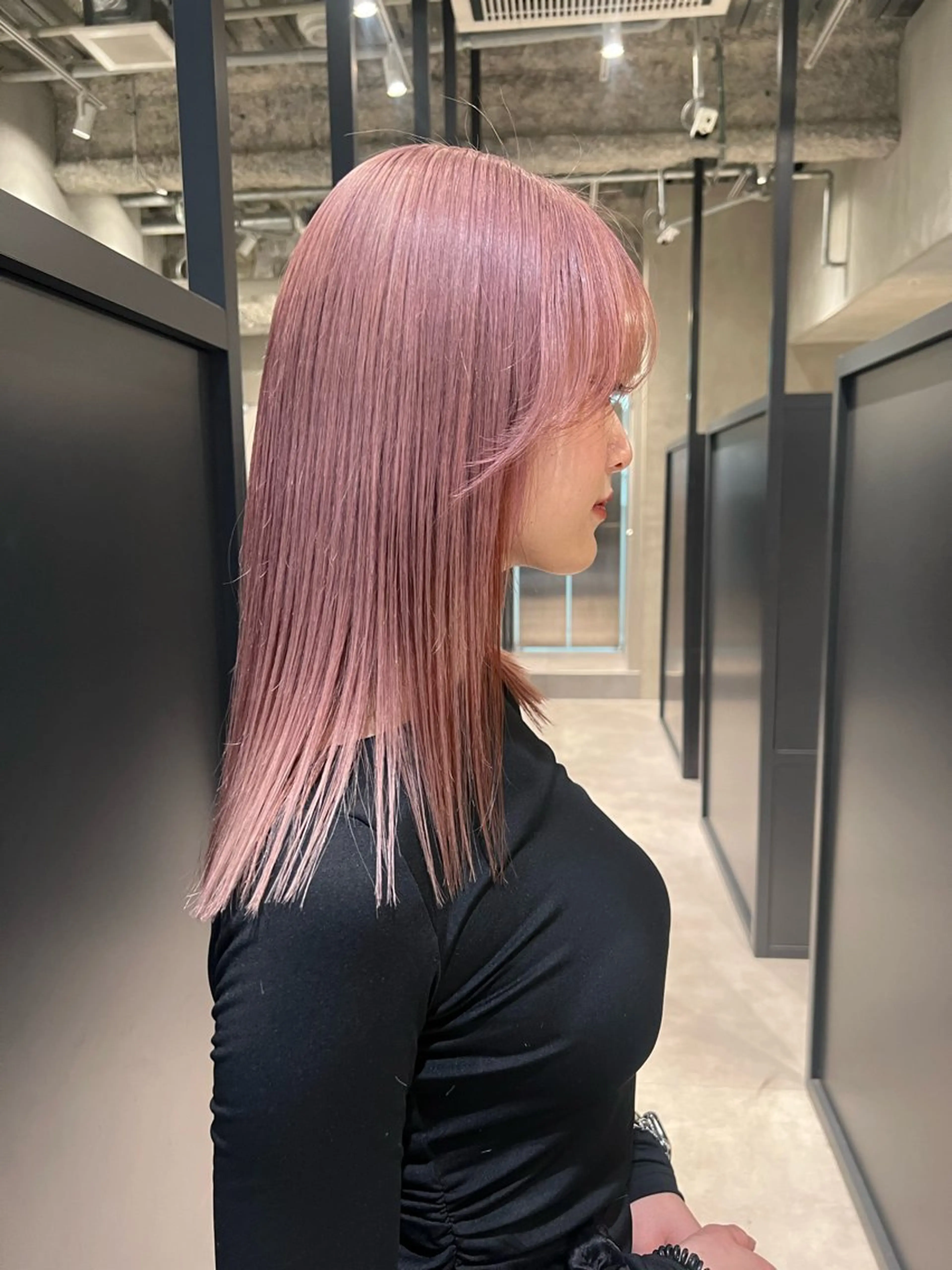 カラー ハイトーンカラー ぷつっとボブ/ ブリーチ/池袋ももなのヘアスタイル