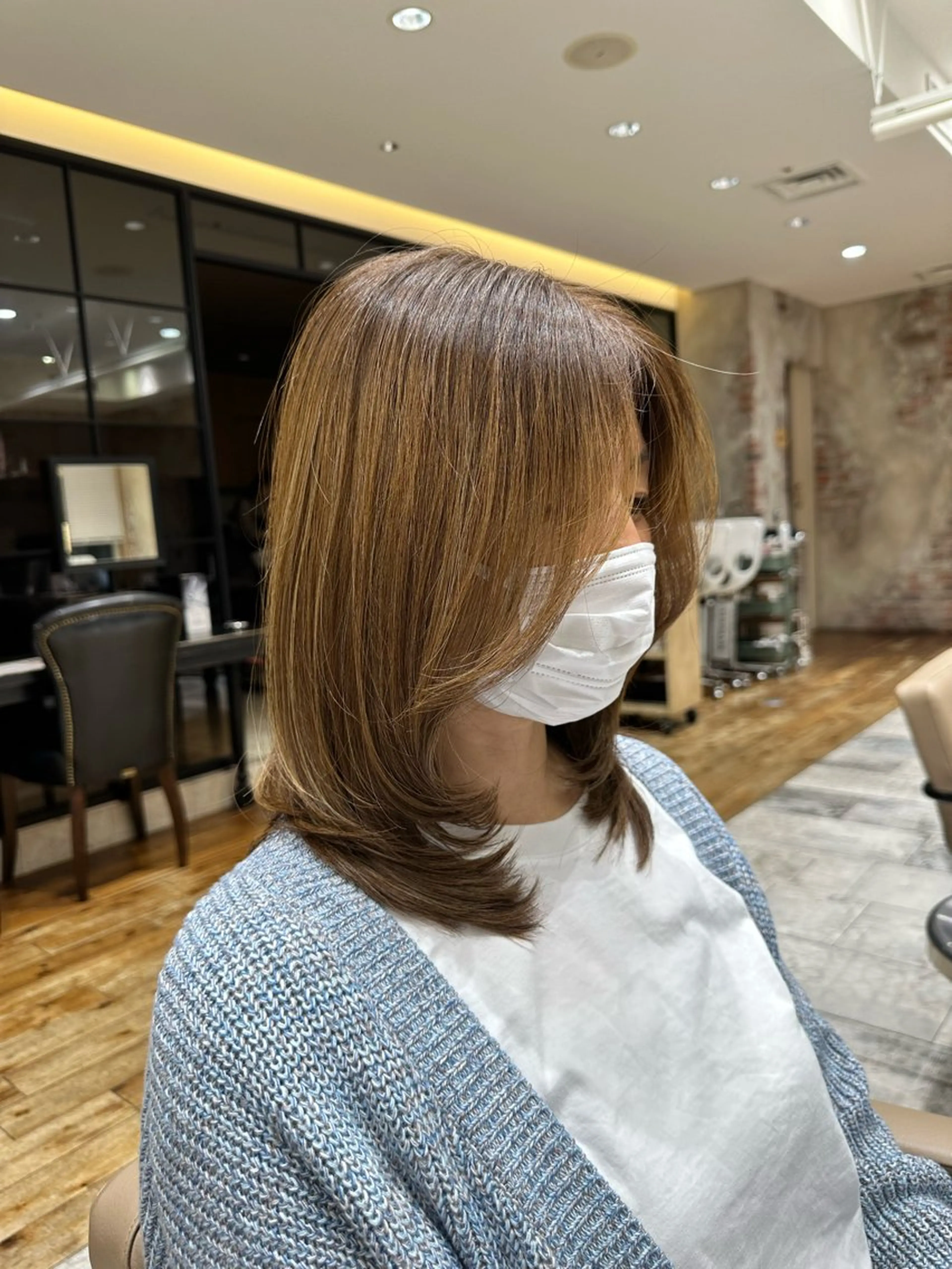 セミロング カラー トリートメント レイヤー/韓国ヘア/ 艶髪/石戸谷海斗のヘアスタイル