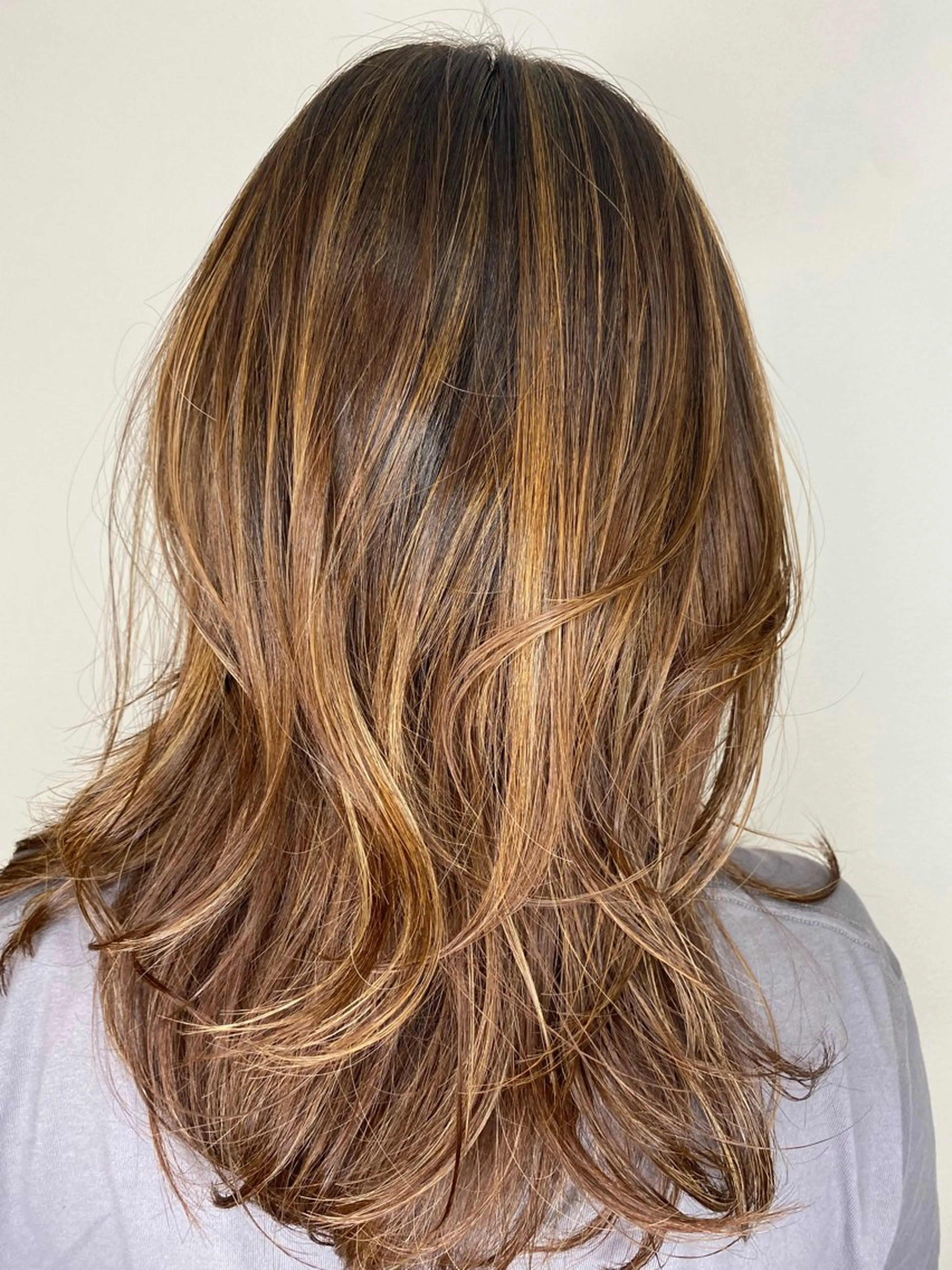 セミロング ハイライト ヘアカラー トリートメント Avalon所属・Hiroshi ヒロシのヘアスタイル