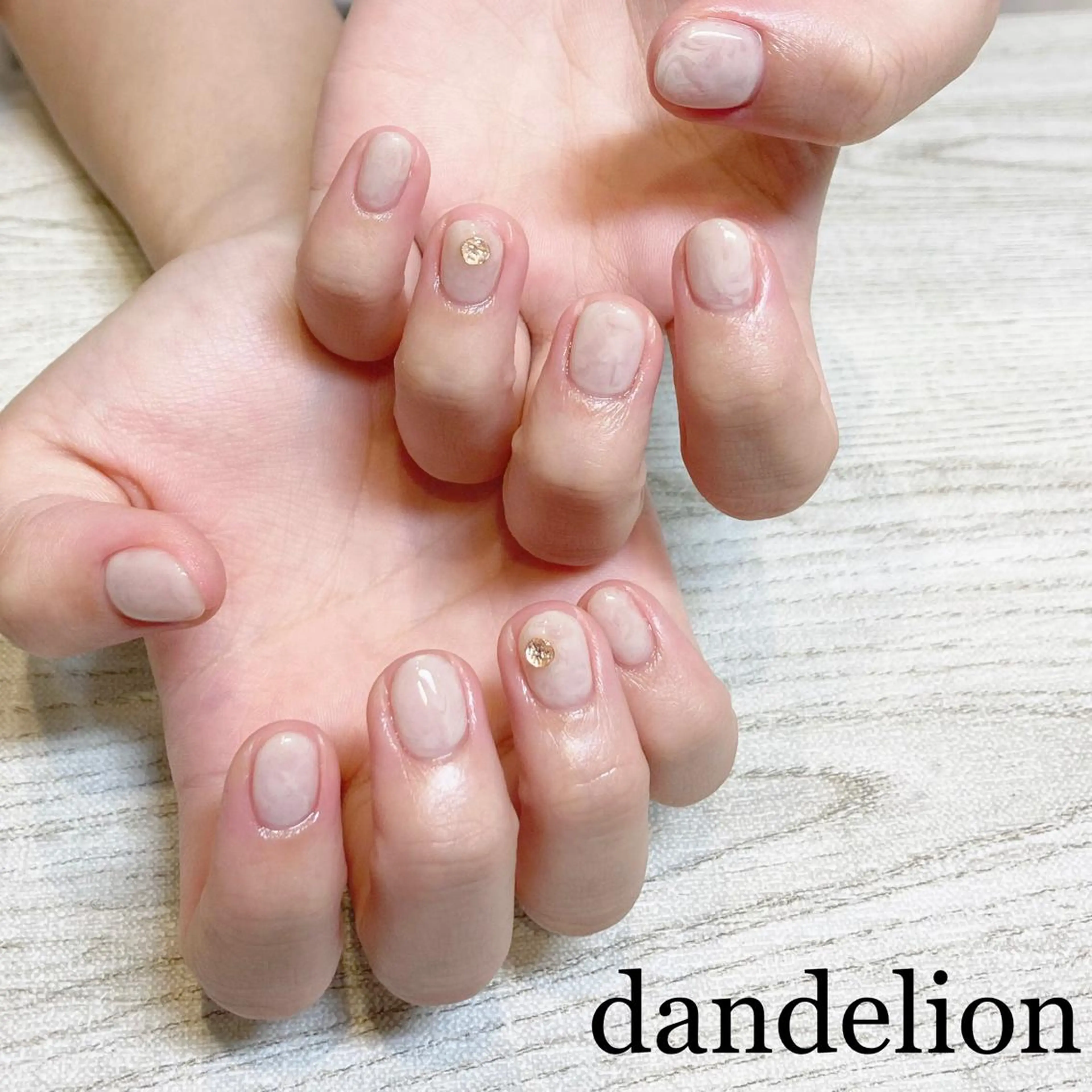 ネイル ハンドネイル ハンドケア dandelion ダンデライオンのネイルデザイン