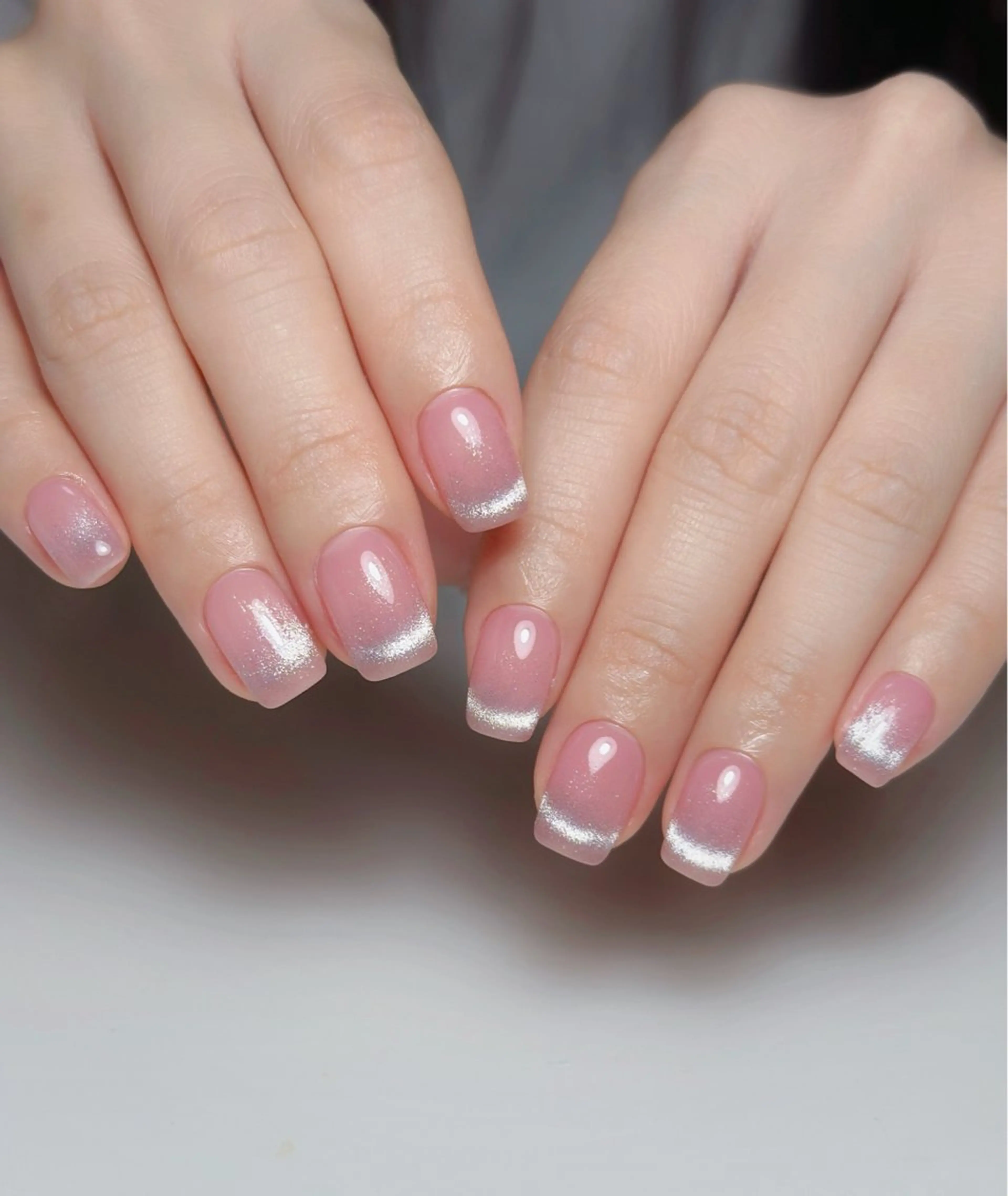 ネイル オーロラネイル 長さ出し フットネイル 韓国ネイル ラメ(グリッター) ハンドネイル 👍thumbs up nail👍のネイルデザイン