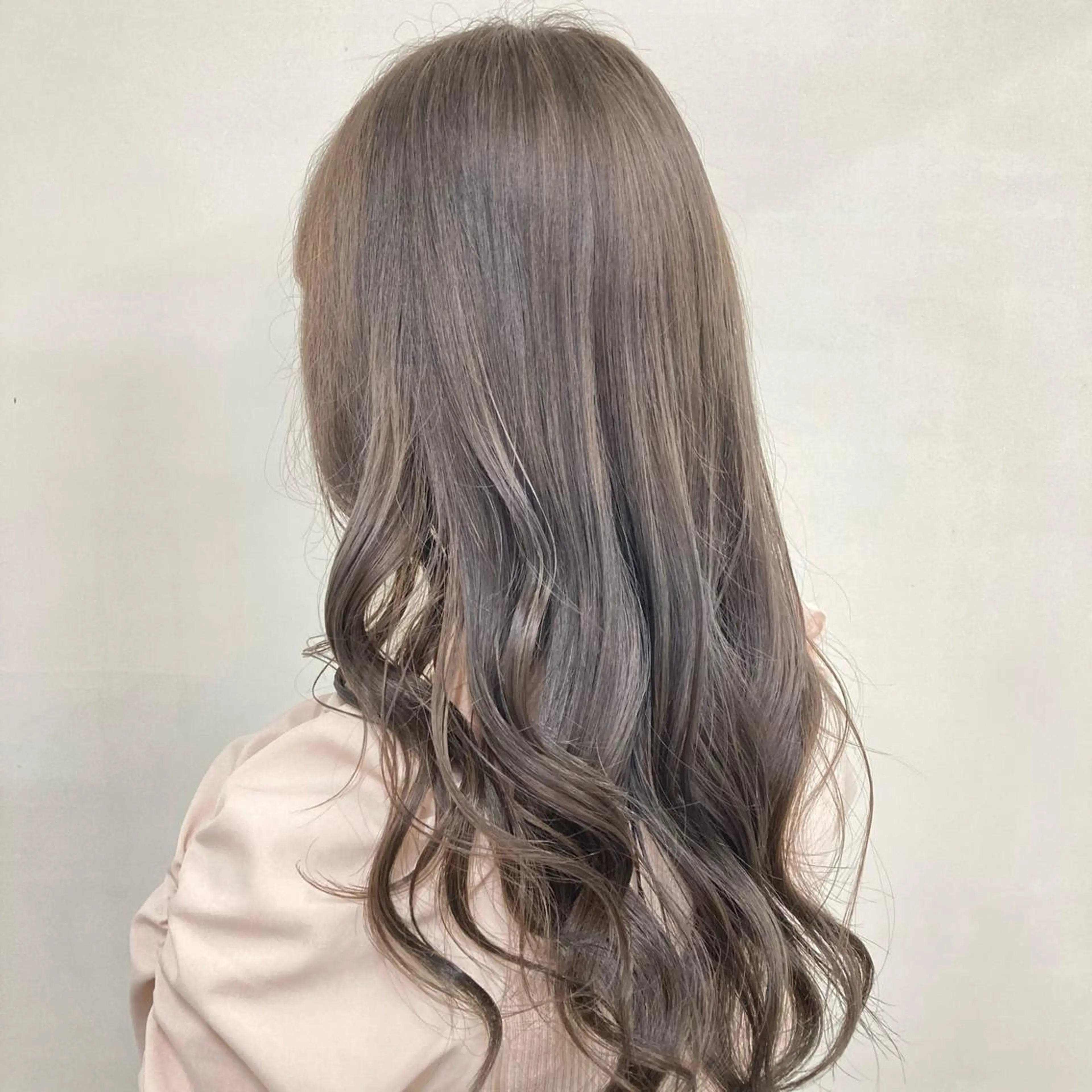 セミロング カラー ウルフレイヤー エクステ/kokiのヘアスタイル