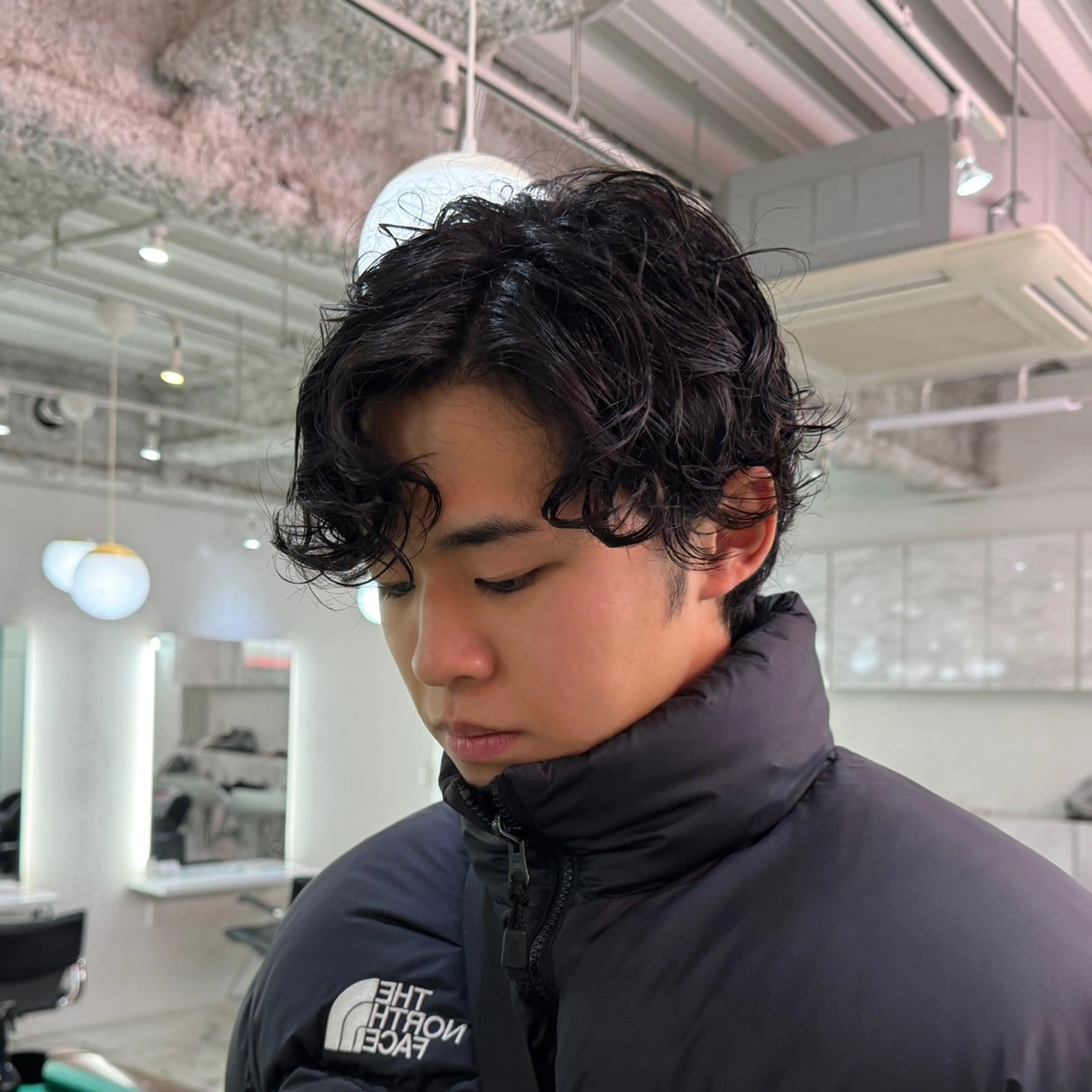 パーマ 艶髪ハイトーン× ボブ🥣アイネのヘアスタイル