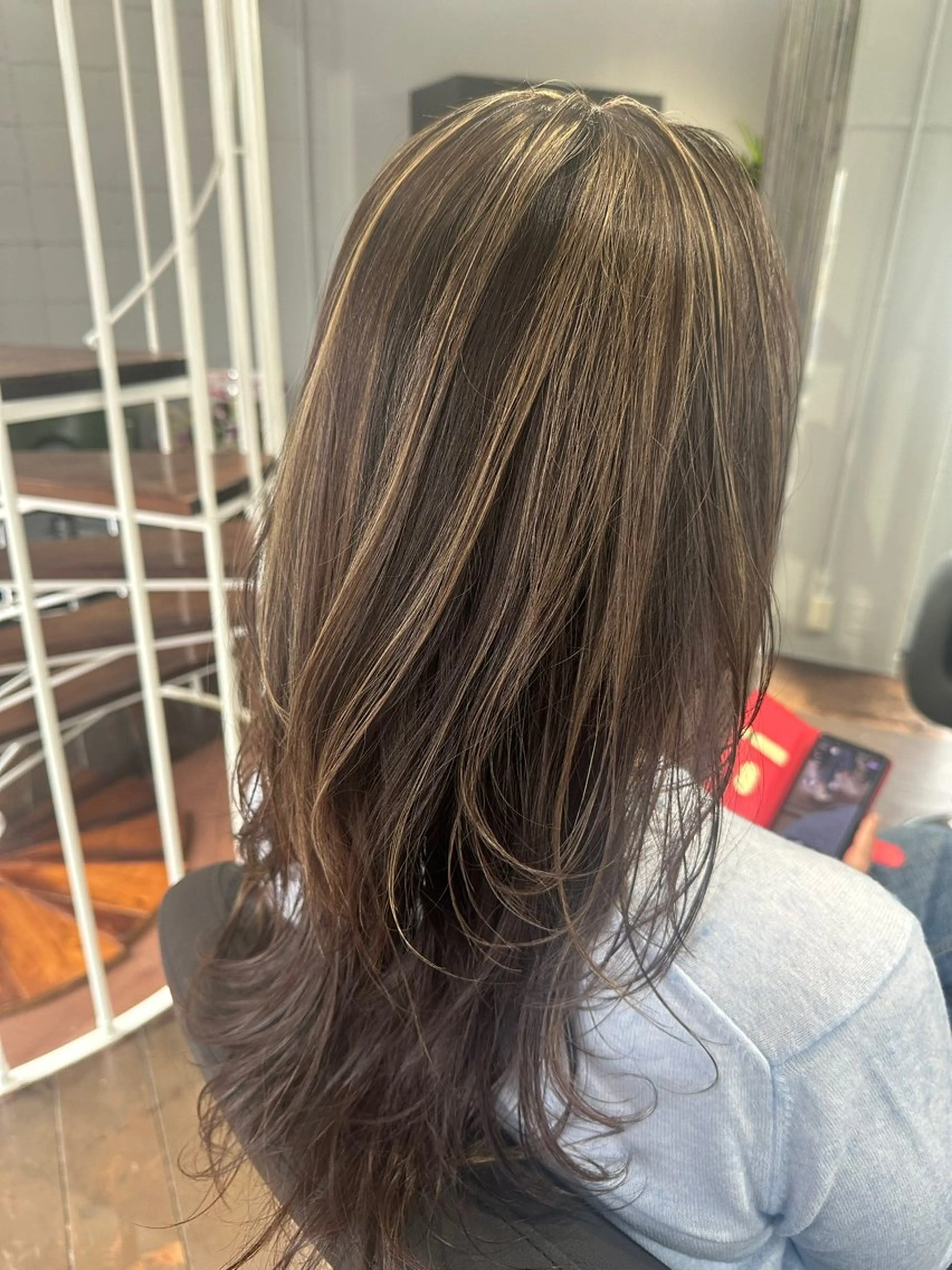 【特別価格】ハイライト＋オンカラー＋トリートメント　顔周りカットサービスの写真