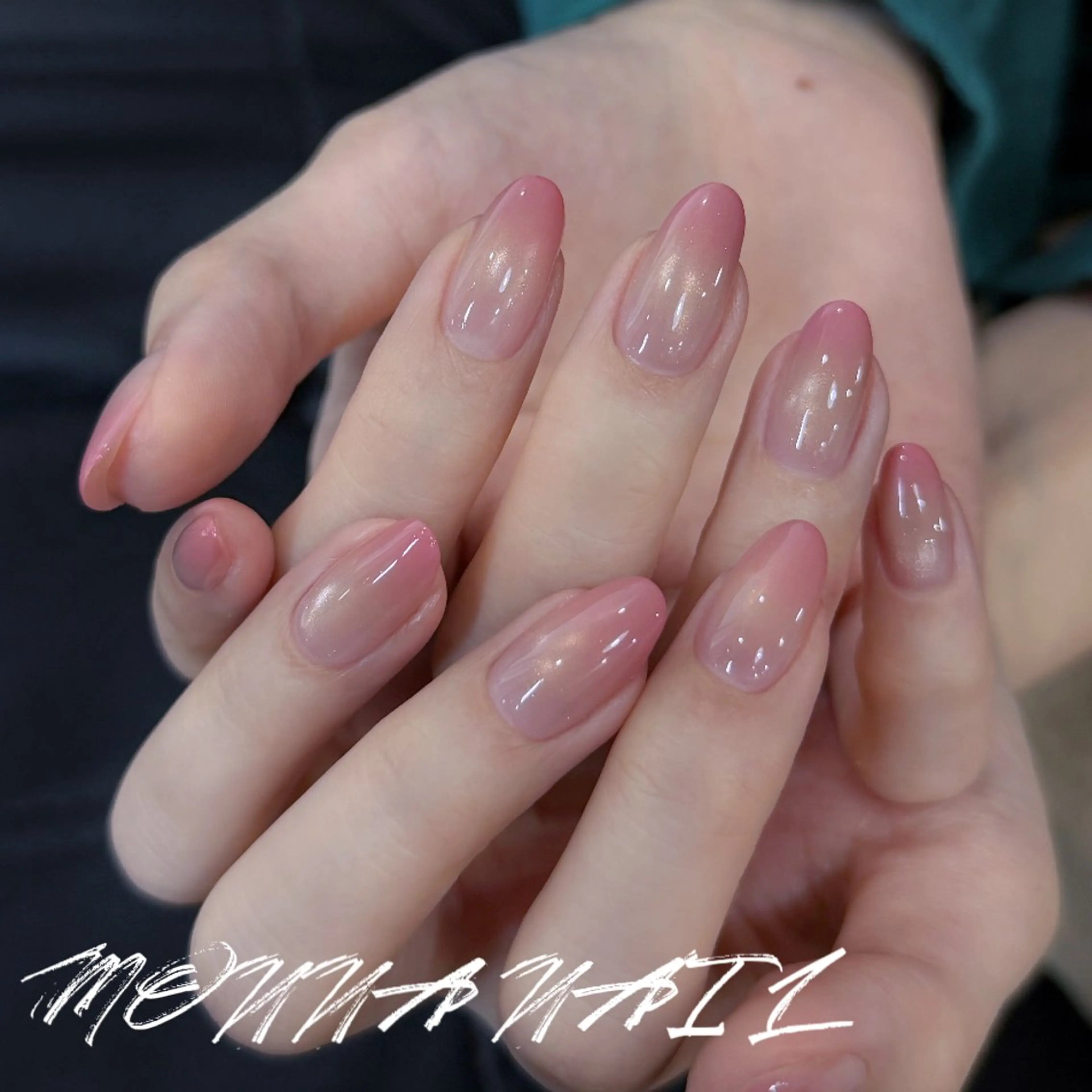 ネイル ジェルネイル ミディアムネイル オフィスネイル ワンカラーネイル ピンク ハンドネイル モンナ CCのネイルデザイン