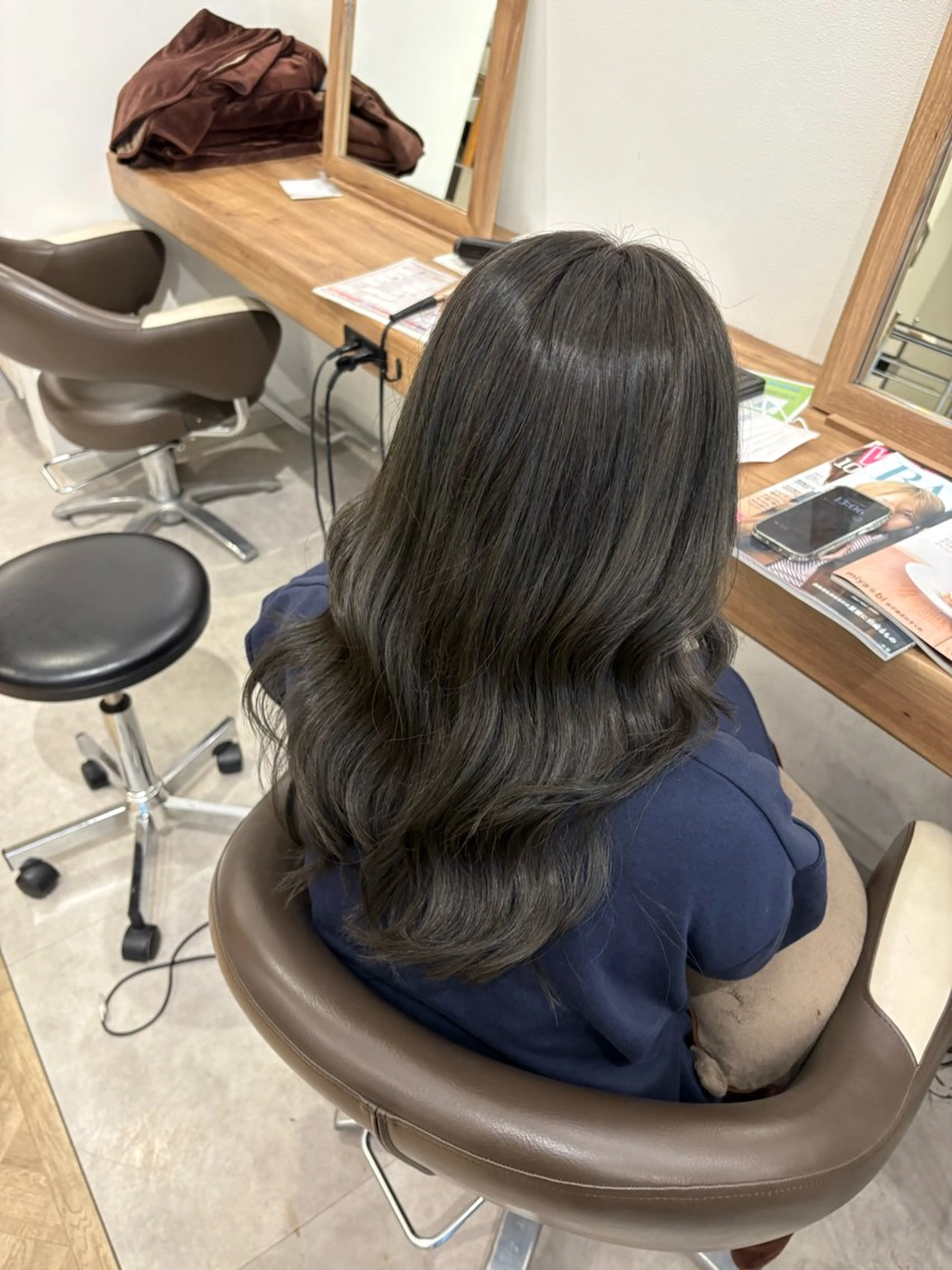 ロング カラー アッシュ ブルーカラー ブルーアッシュ カット ヘアカラー 渡邊 玲来のヘアスタイル