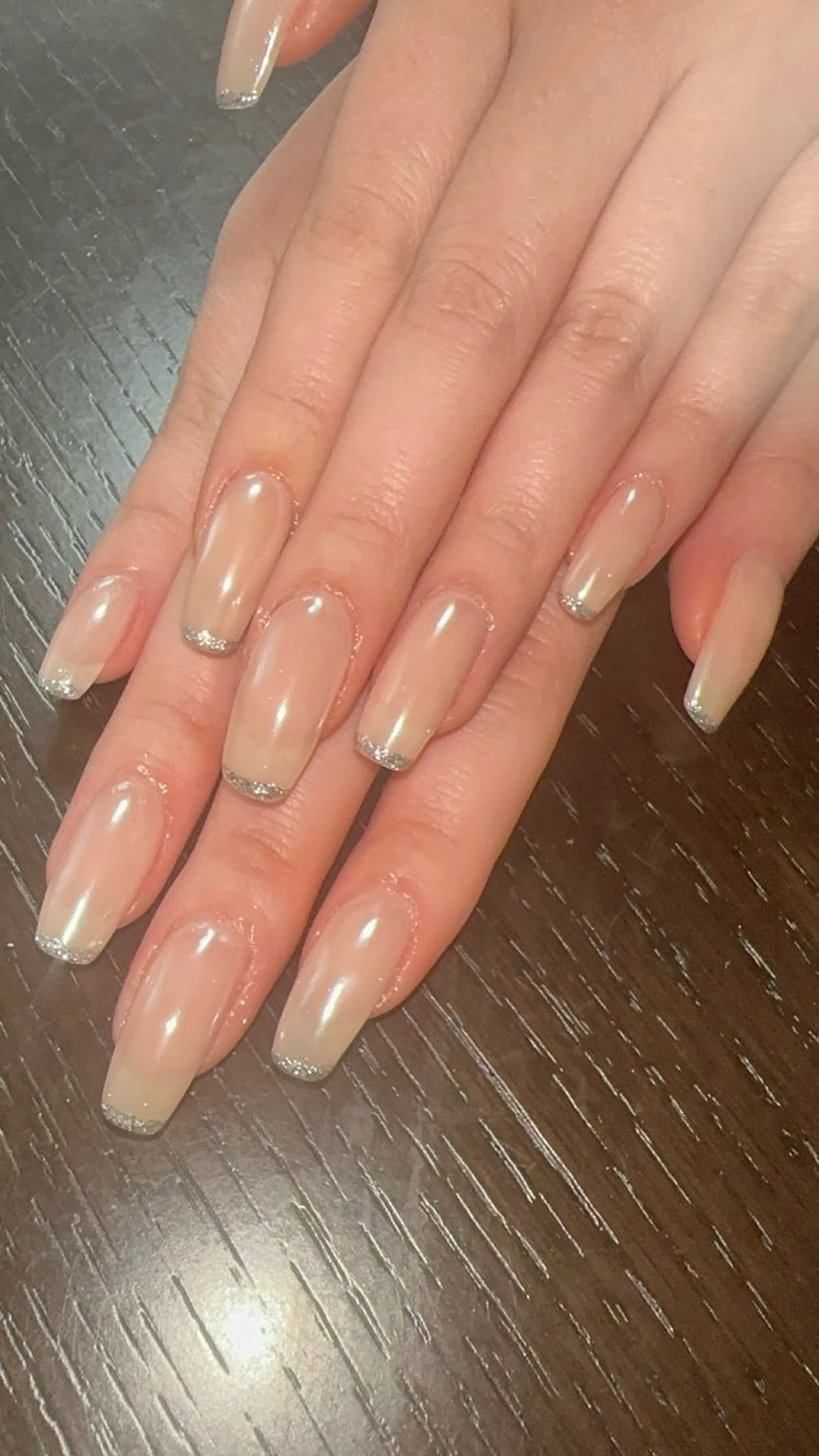 ネイル シルバー ホワイト ハンドネイル Nailsalon Clairのネイルデザイン