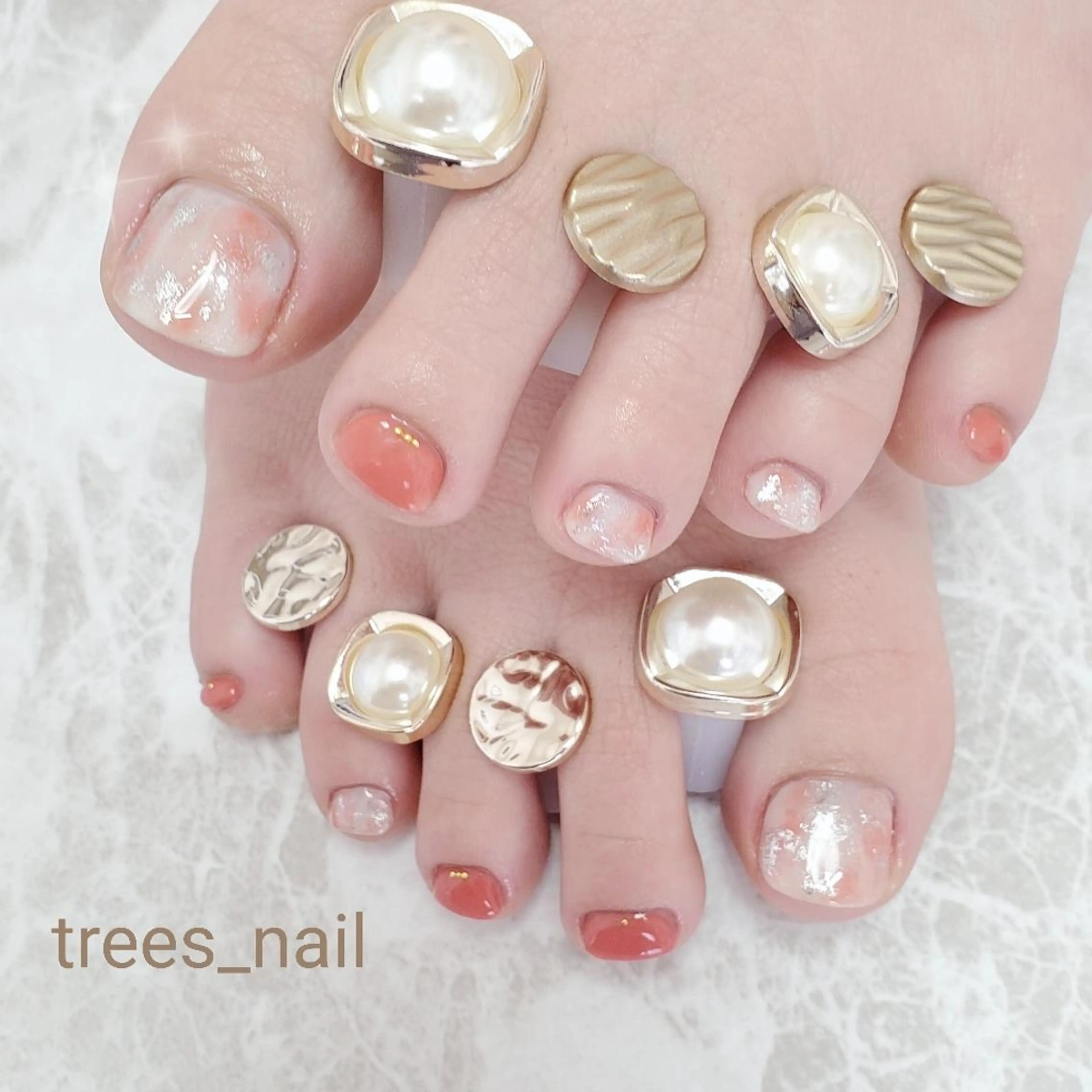 ネイル アートネイル フットネイル ニュアンスネイル ピンク ハンドネイル フットネイル trees_ nailのネイルデザイン