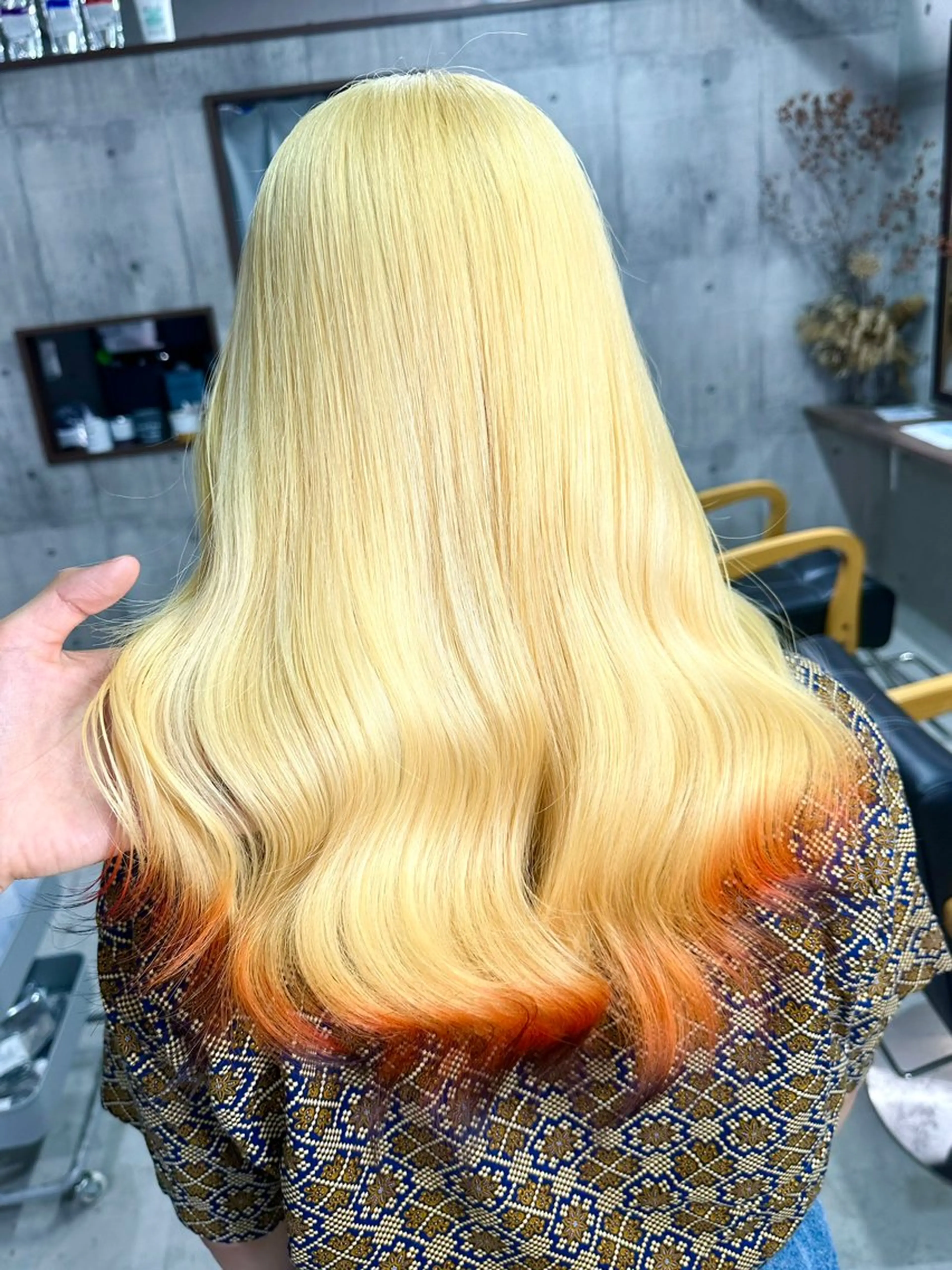 ロング カラー 狐カラー ヘアカラー トリートメント 名古屋のピンク好き かずくん🦩のヘアスタイル