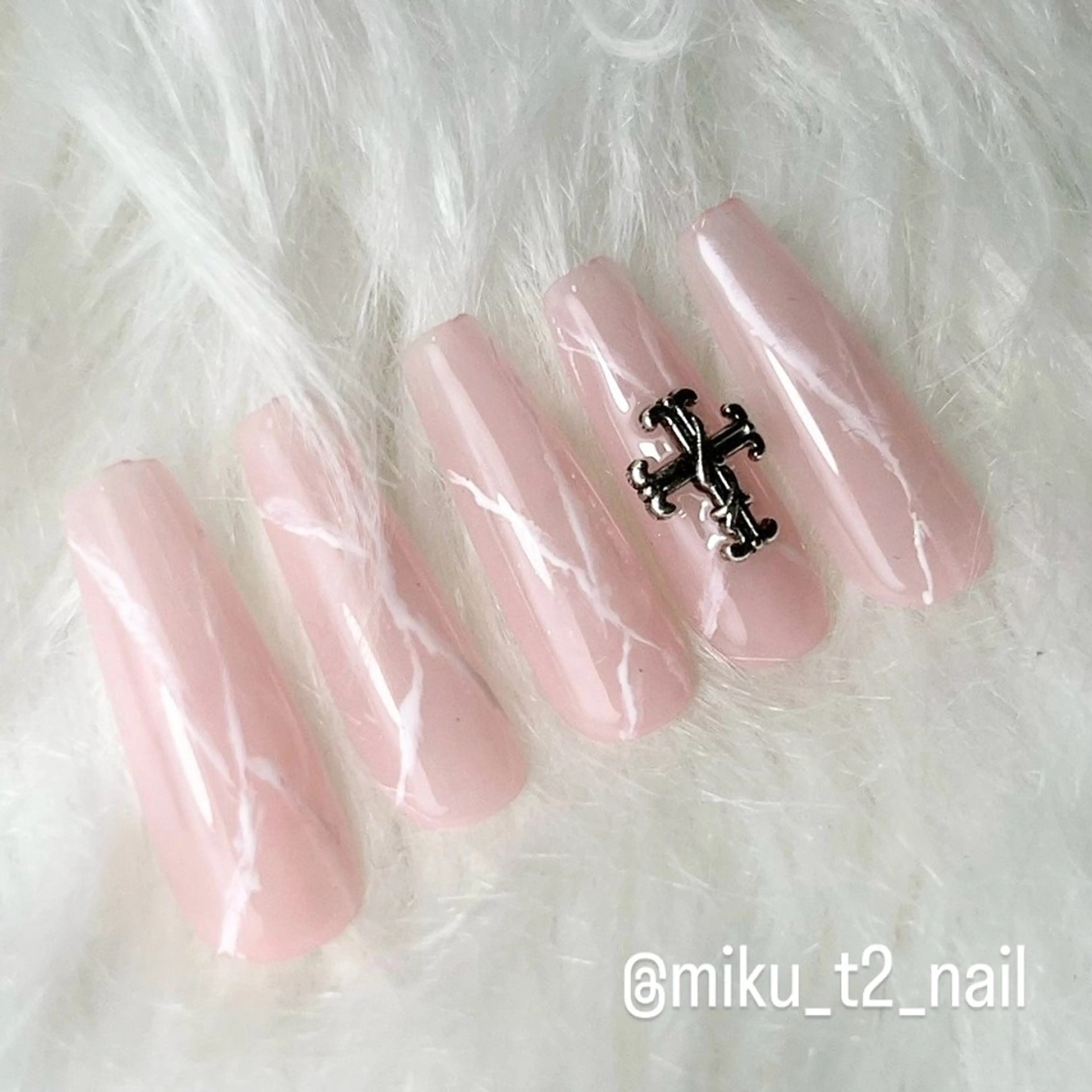 ネイル ハンドネイル private nail salon T2所属・MI KUのネイルデザイン