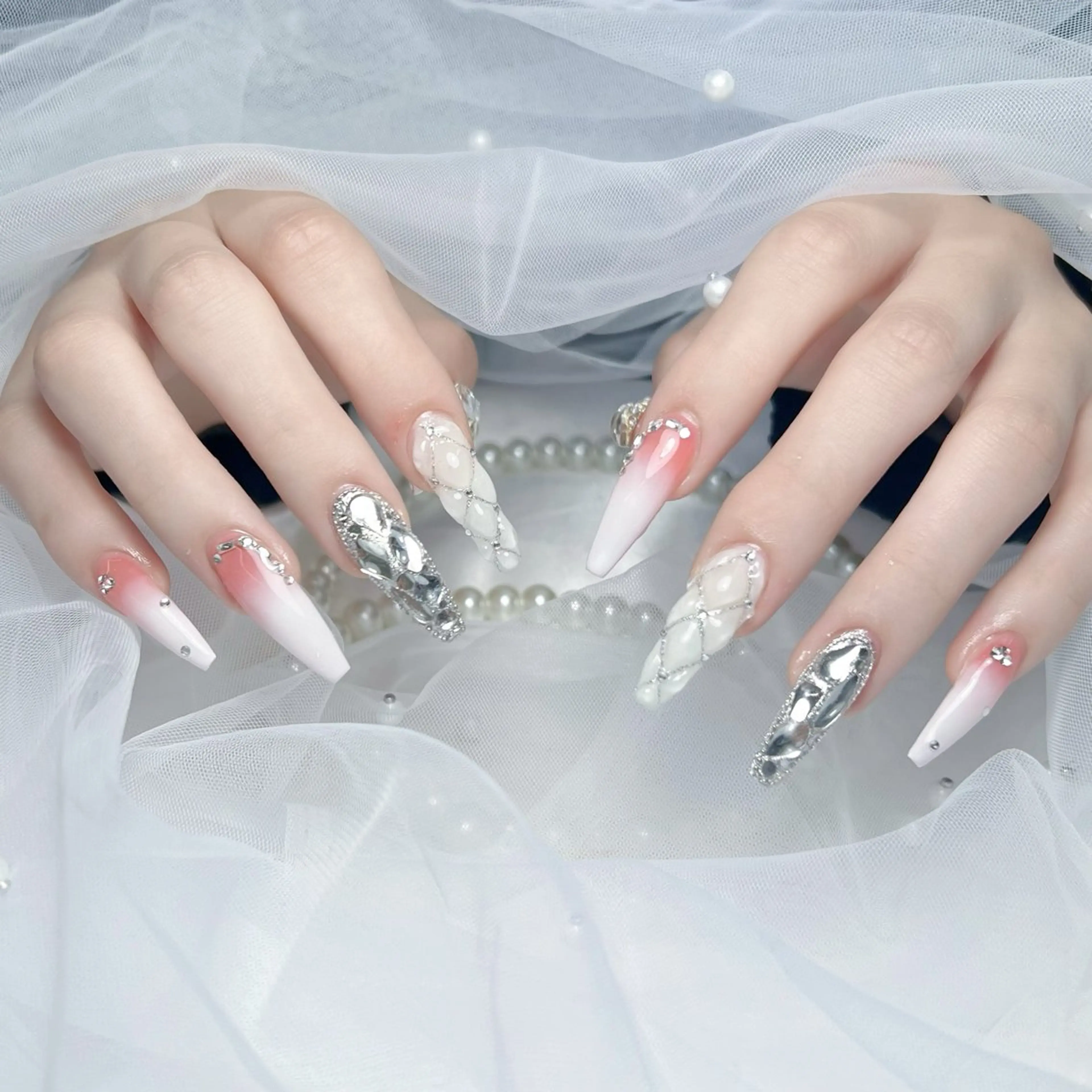 ネイル アートネイル ジェルネイル キラキラネイル 持ち込み シンプルネイル ぱん ちゃんのネイルデザイン