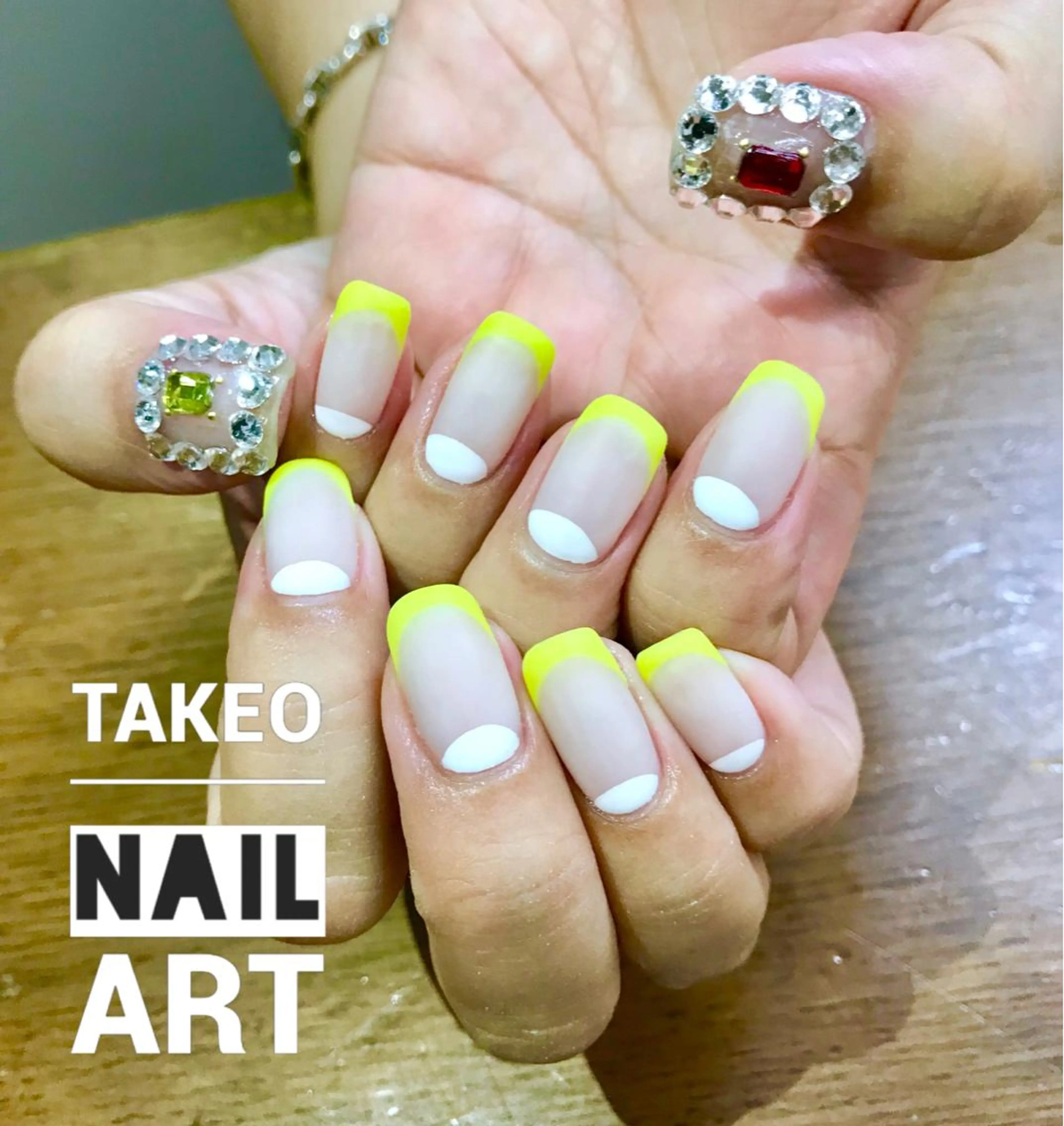 ミディアム カラー ネイル フレンチネイル マットネイル nail&eye Aoのマツエク・マツパデザイン