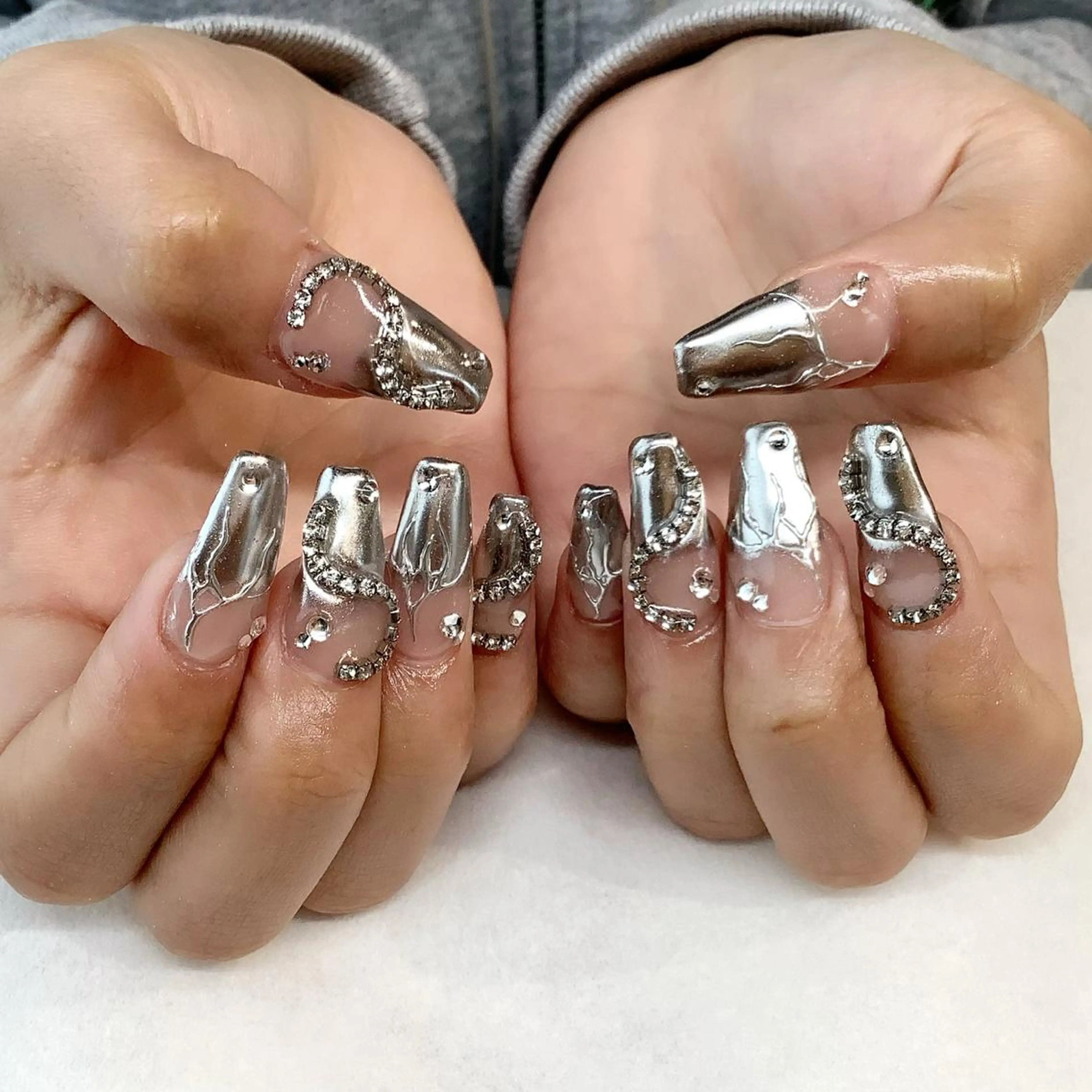 ネイル ハンドネイル 💎🐰 saki. m 🐰💎のネイルデザイン