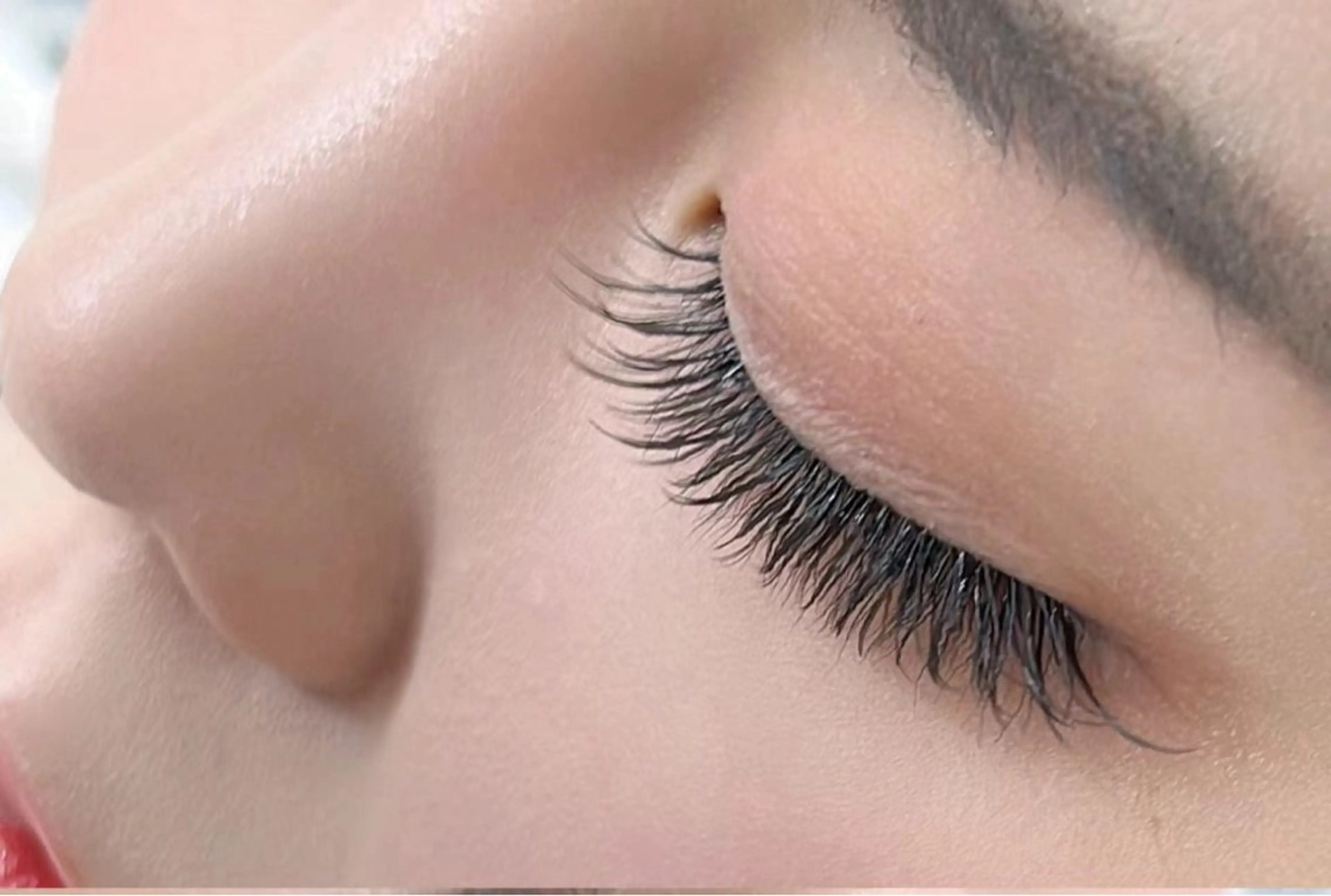 マツエク・マツパ 付け放題 バインドロック 束感まつ毛 フラットラッシュ ナチュラル ラッキーネイルサロン 西川口東口店のネイルデザイン