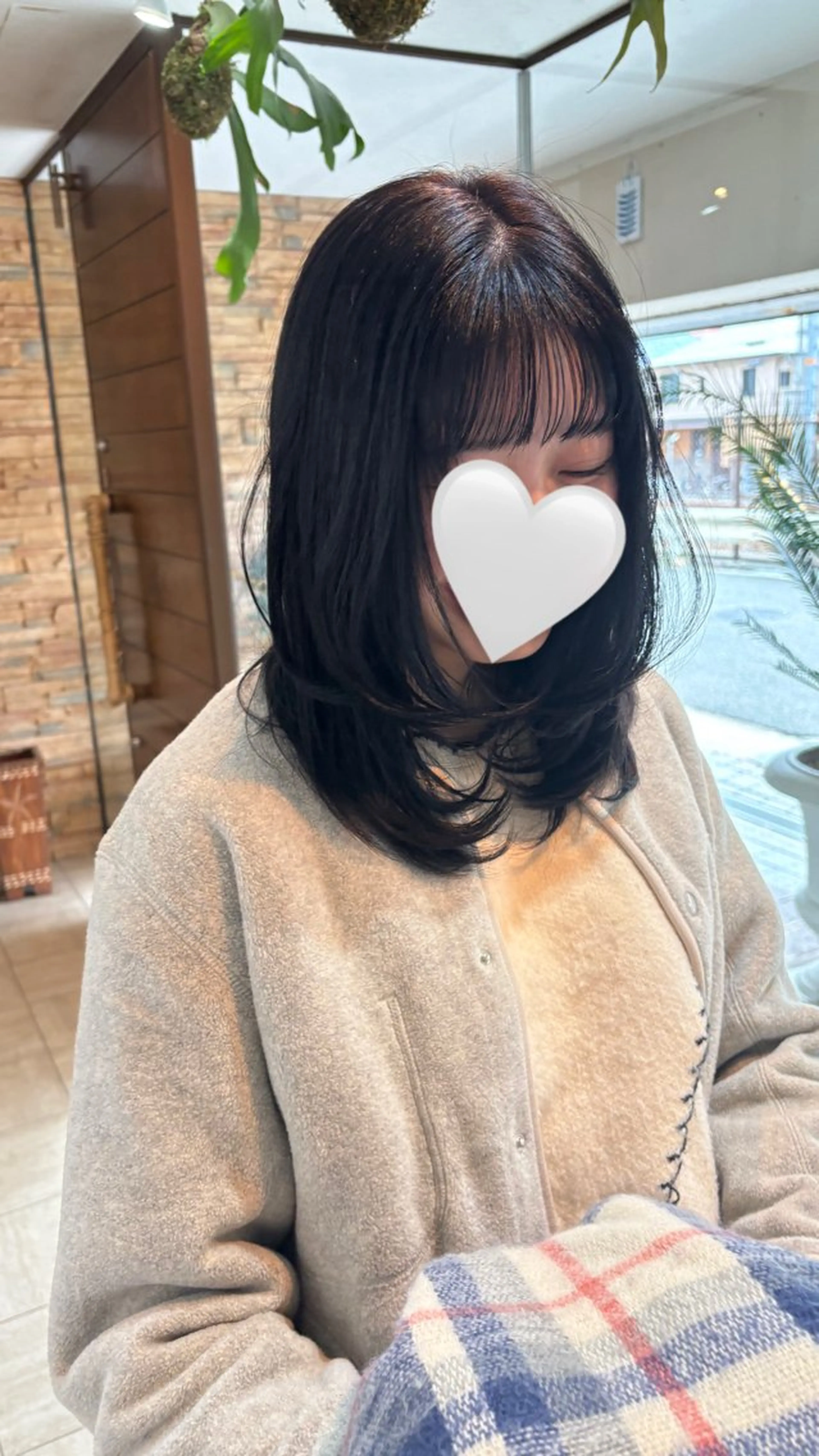 ミディアム レイヤーカット 顔周りの似合わせ特化 井手麻梨栄のヘアスタイル