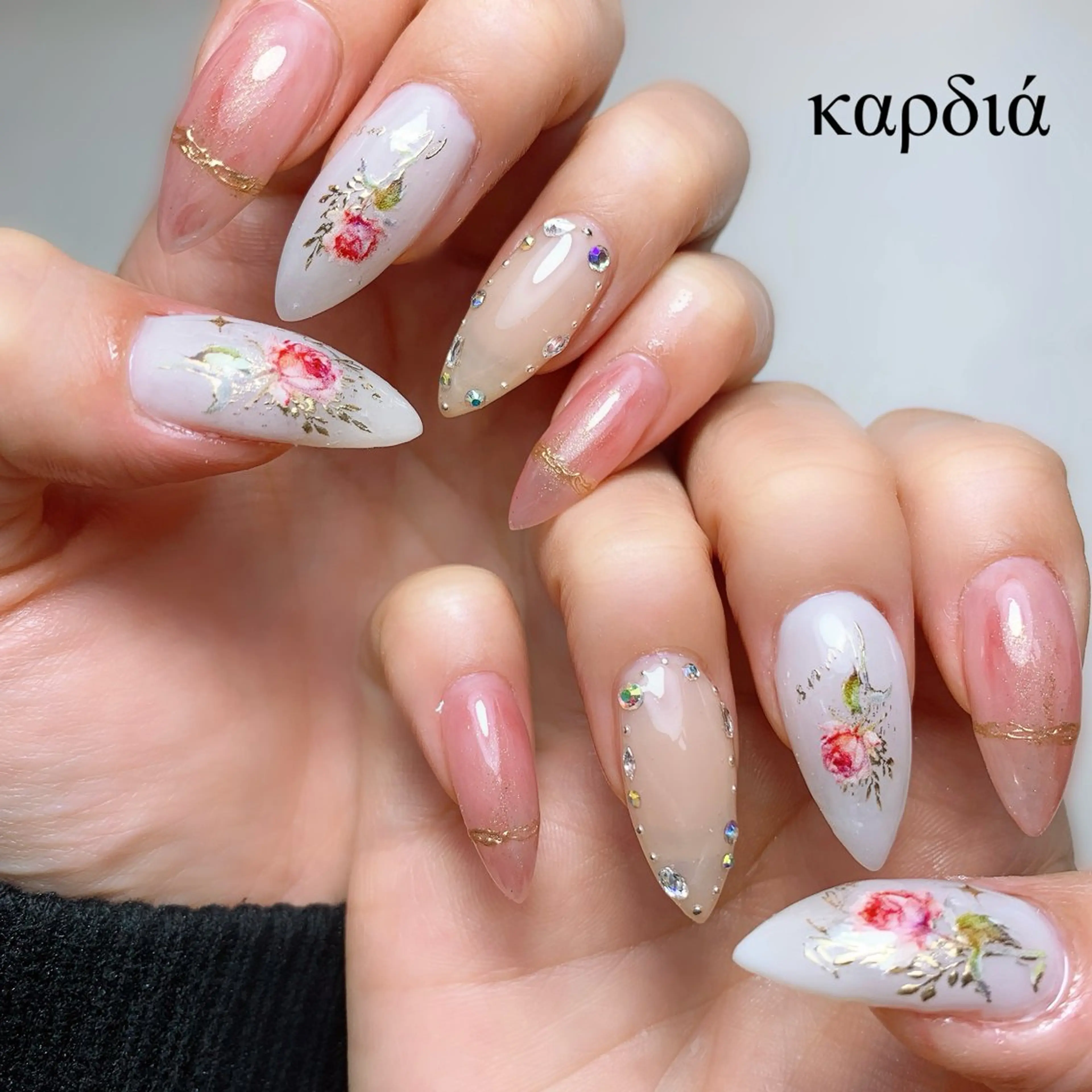 ネイル ハンドネイル καρδιά -ｶﾙﾃﾞｨｱ-のネイルデザイン