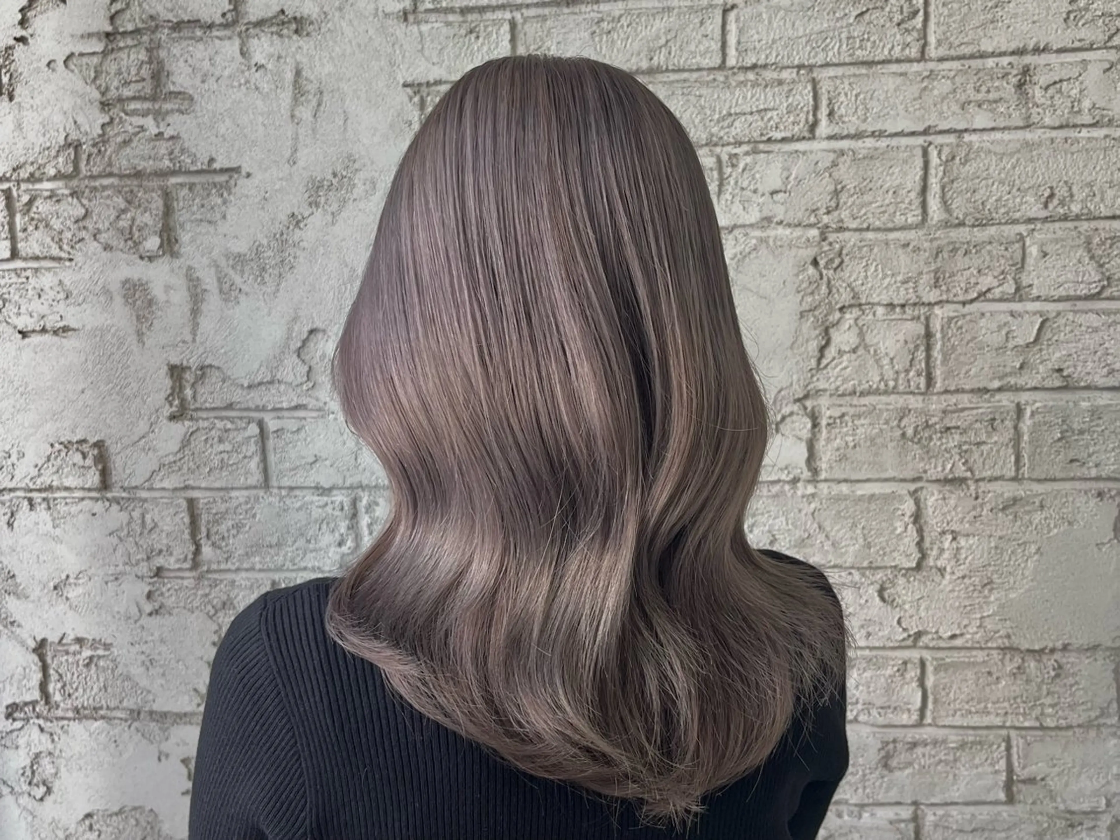 セミロング カット ヘアカラー トリートメント 艶髪ブリーチカラー 💗manaka💗のヘアスタイル