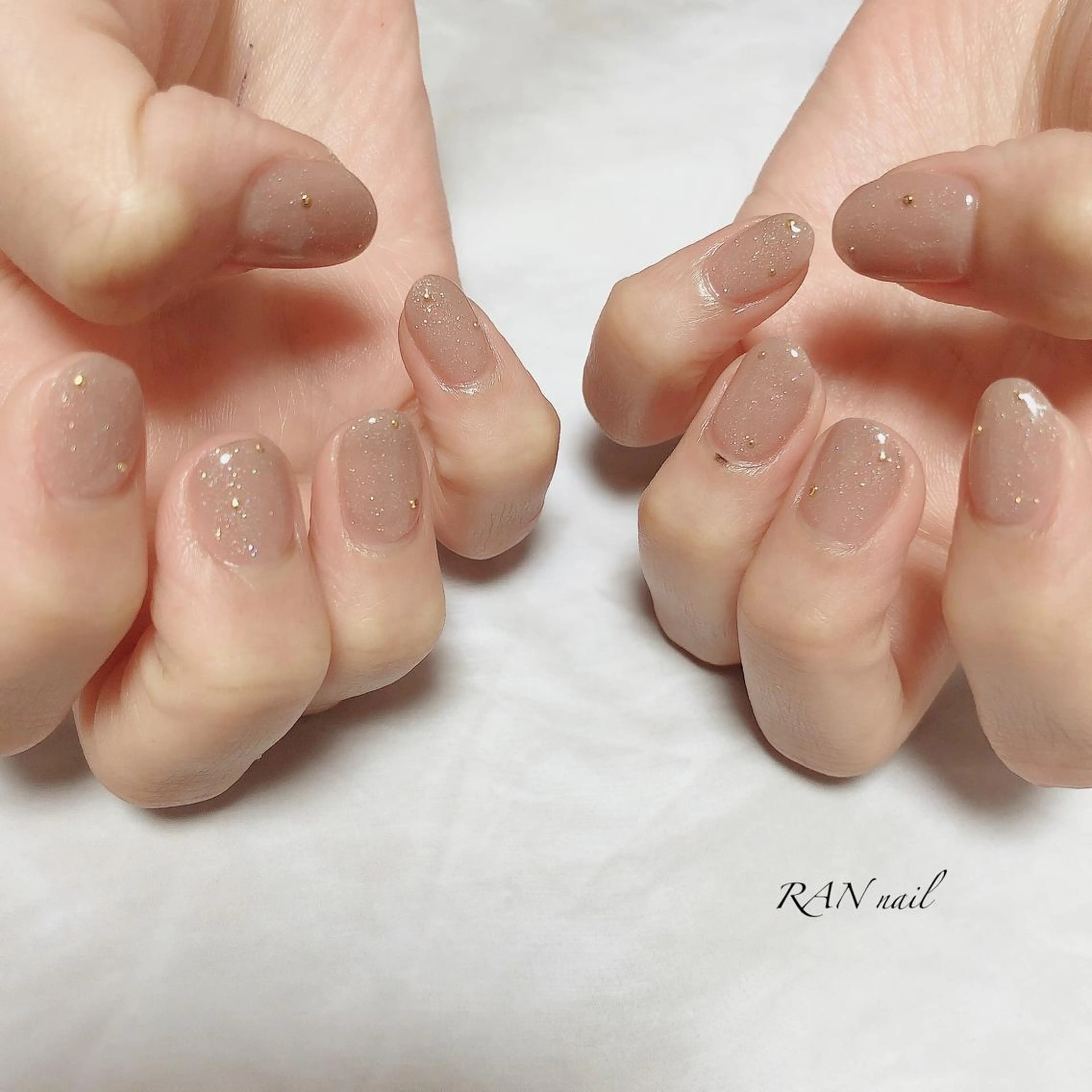 ネイル キラキラネイル ラメ(グリッター) オフィスネイル シンプルネイル 夏ネイル RAN nail 〜ランネイル〜所属・RAN nailのネイルデザイン