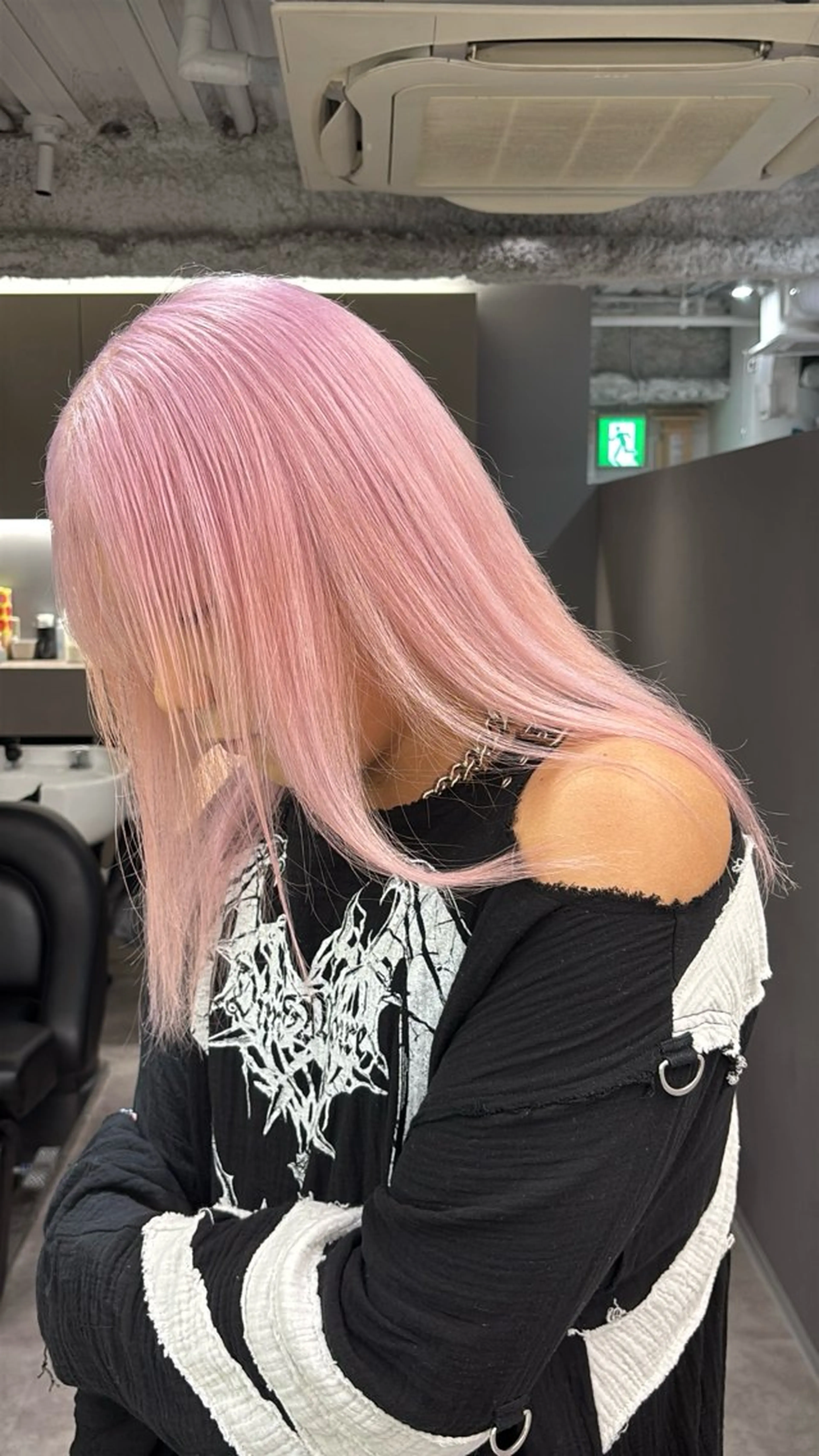 セミロング カラー ブロンド ピンクカラー ヘアカラー トリートメント 名古屋／デザイン／ ブリーチ/松井亮磨のヘアスタイル