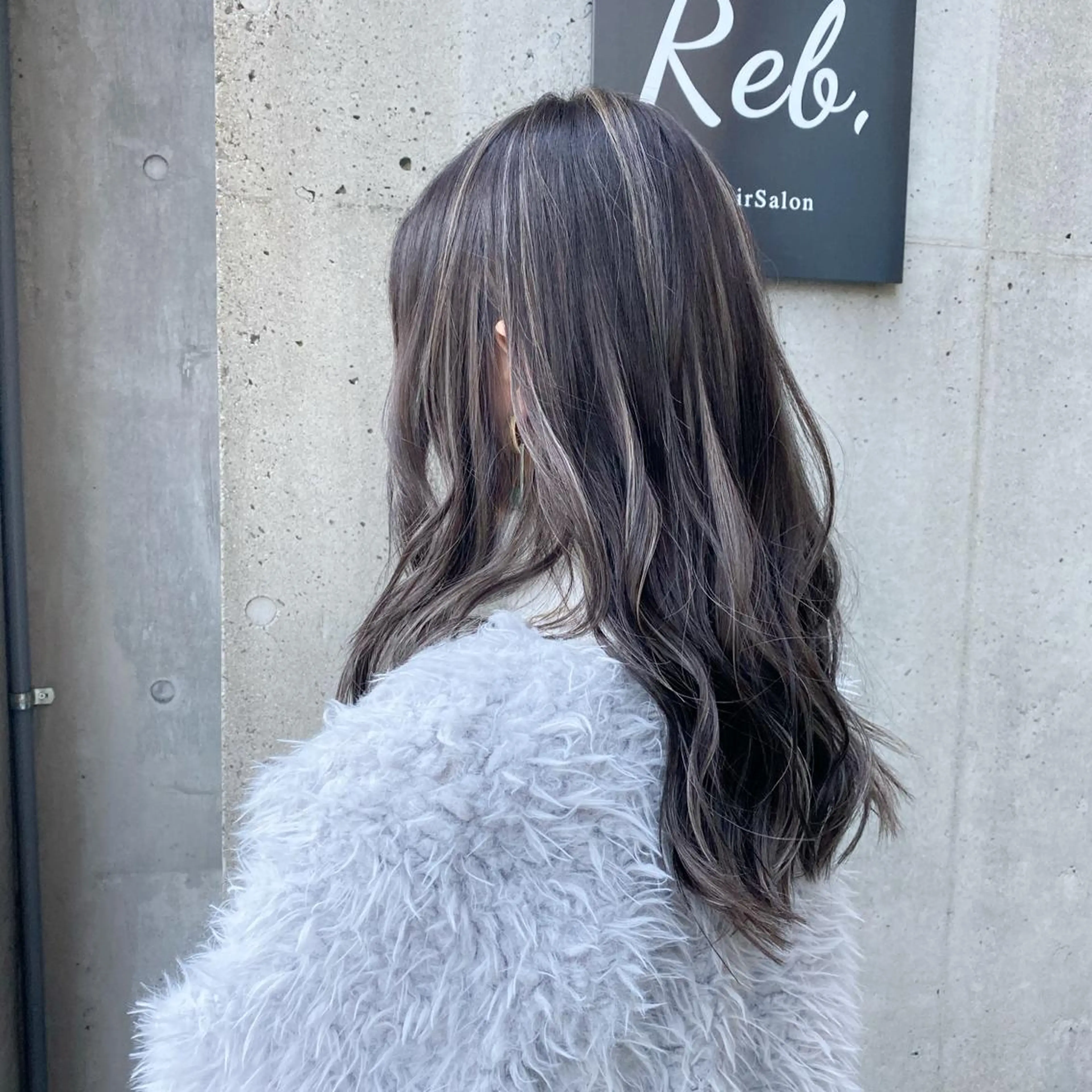 セミロング カラー ネイル マツエク・マツパ ハイライトカラー ハイライト 中山 天地のヘアスタイル