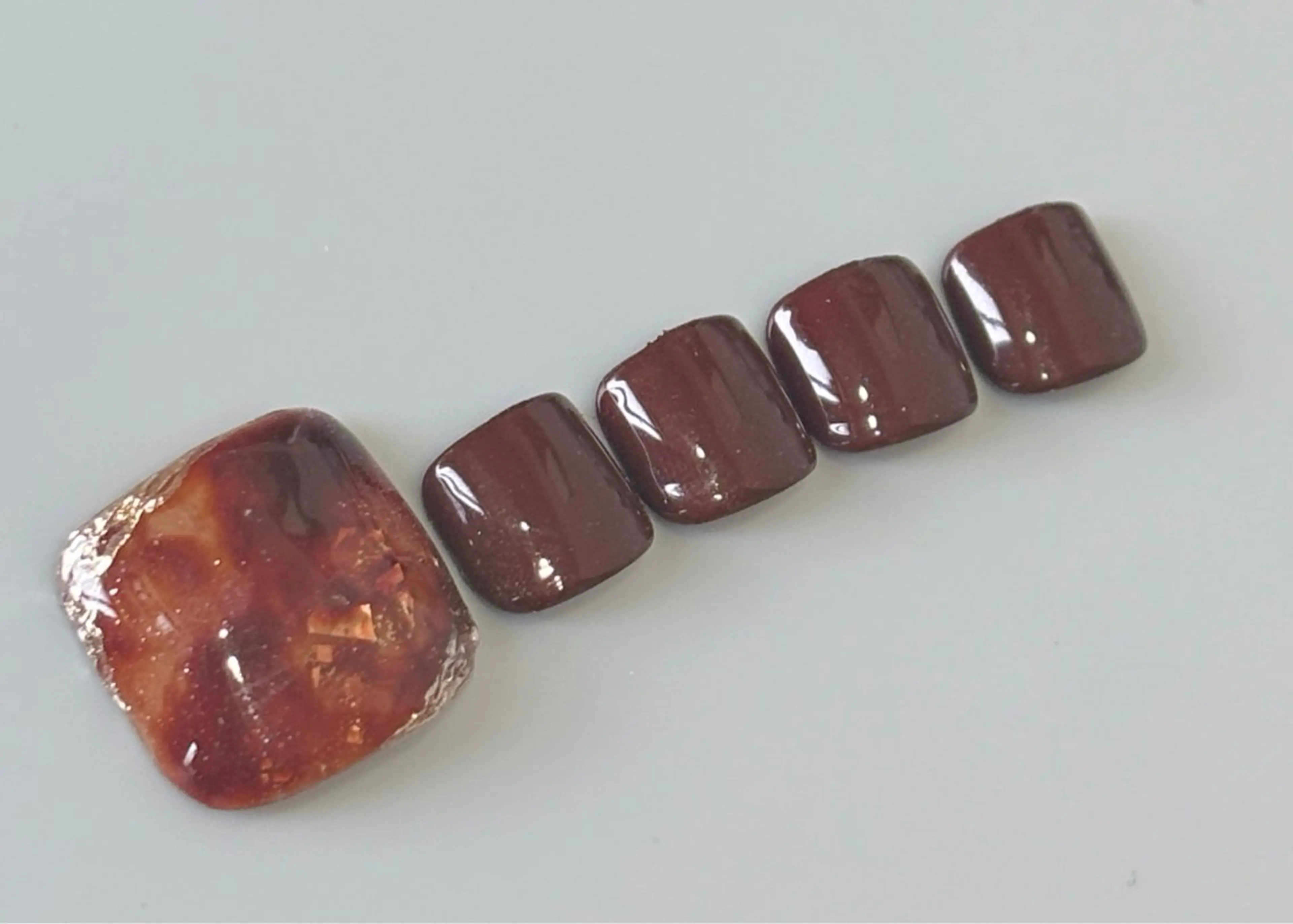 ネイル フットネイル le'a-レア-【ア イ×ネイル×眉】のネイルデザイン