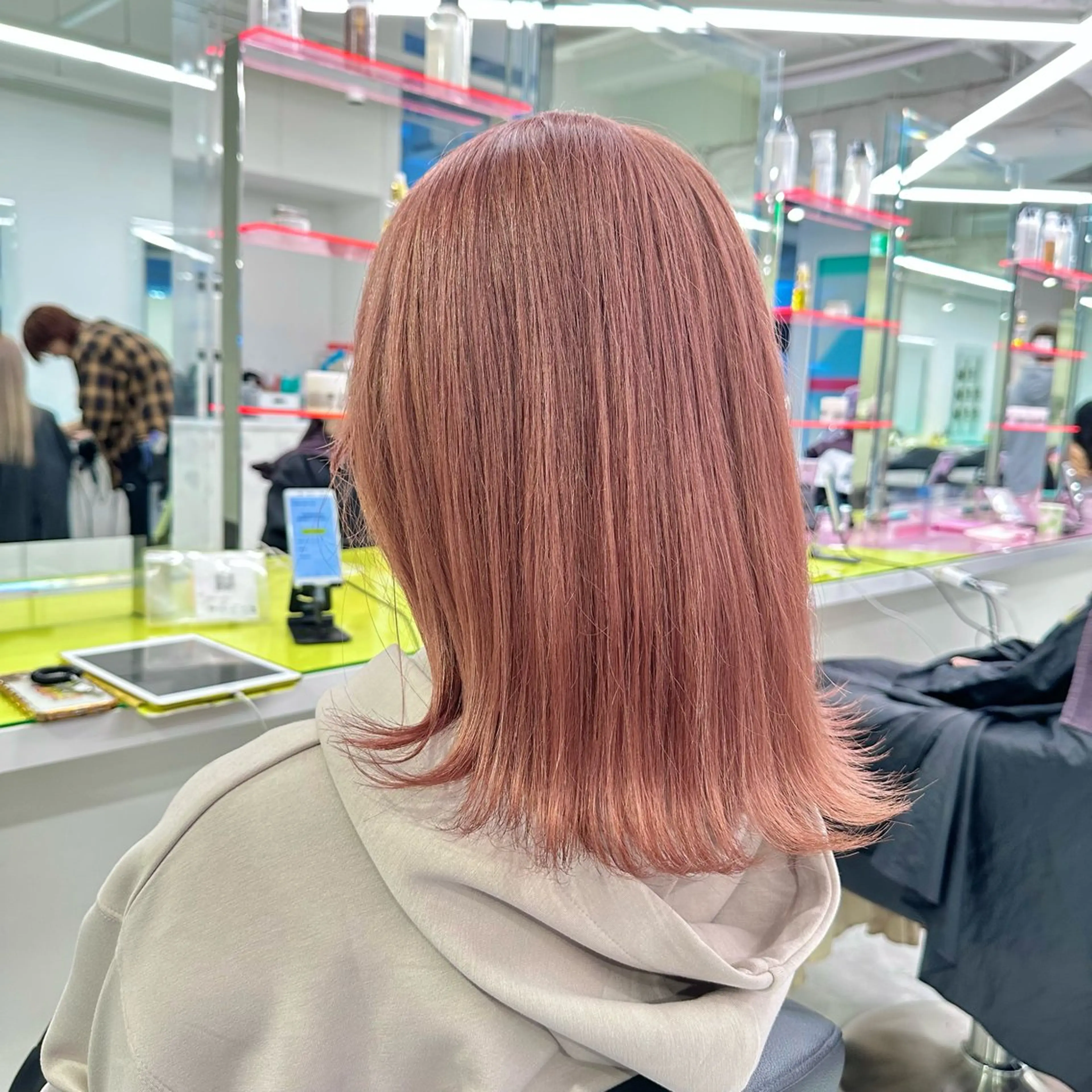 ミディアム アッシュ ラベンダーベージュ ミルクティーブラウン ピンクラベンダー パープルカラー カット ヘアカラー トリートメント ブラウンベージュ🤎 ブリーチなし🤎のヘアスタイル
