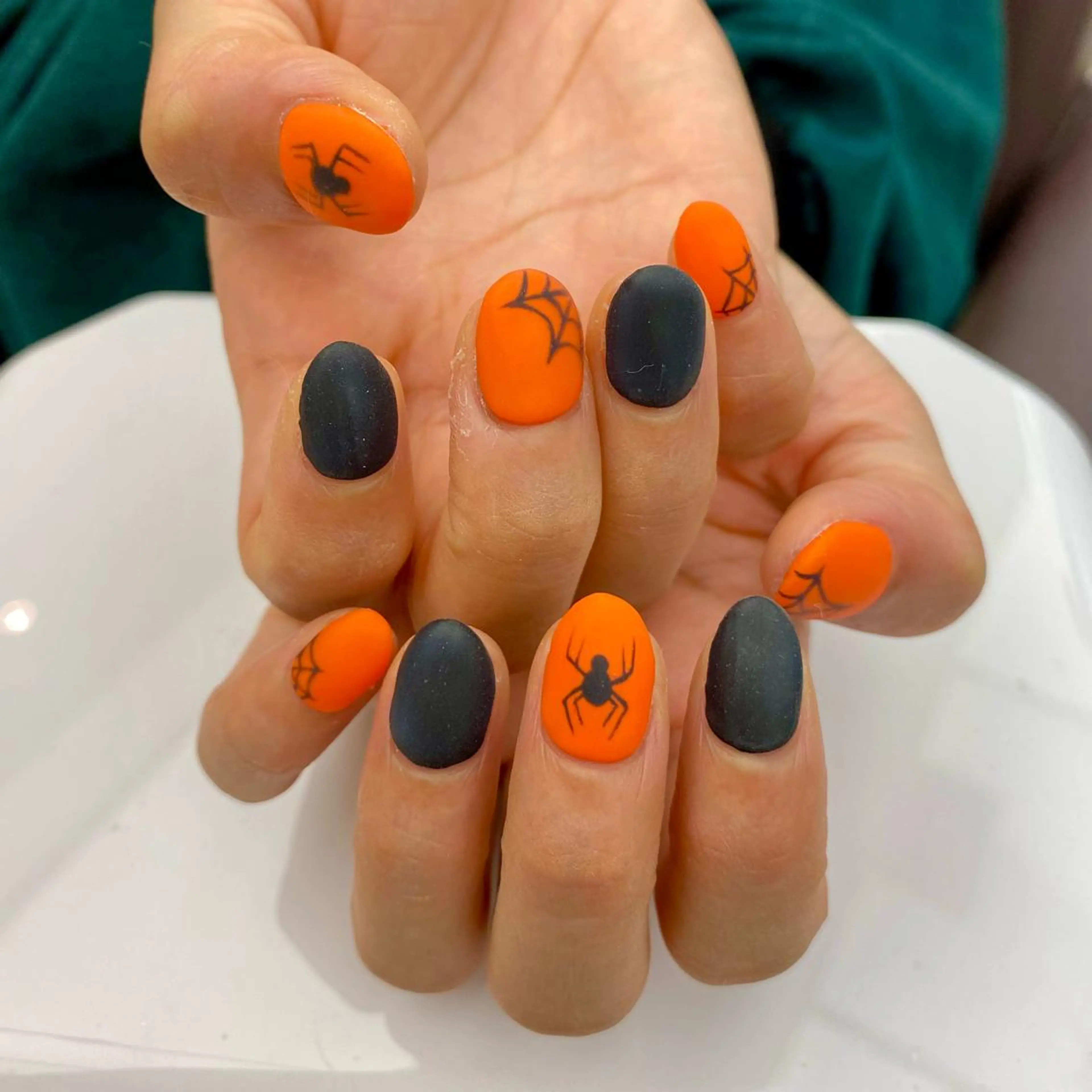 ネイル 安藤 彩乃のネイルデザイン