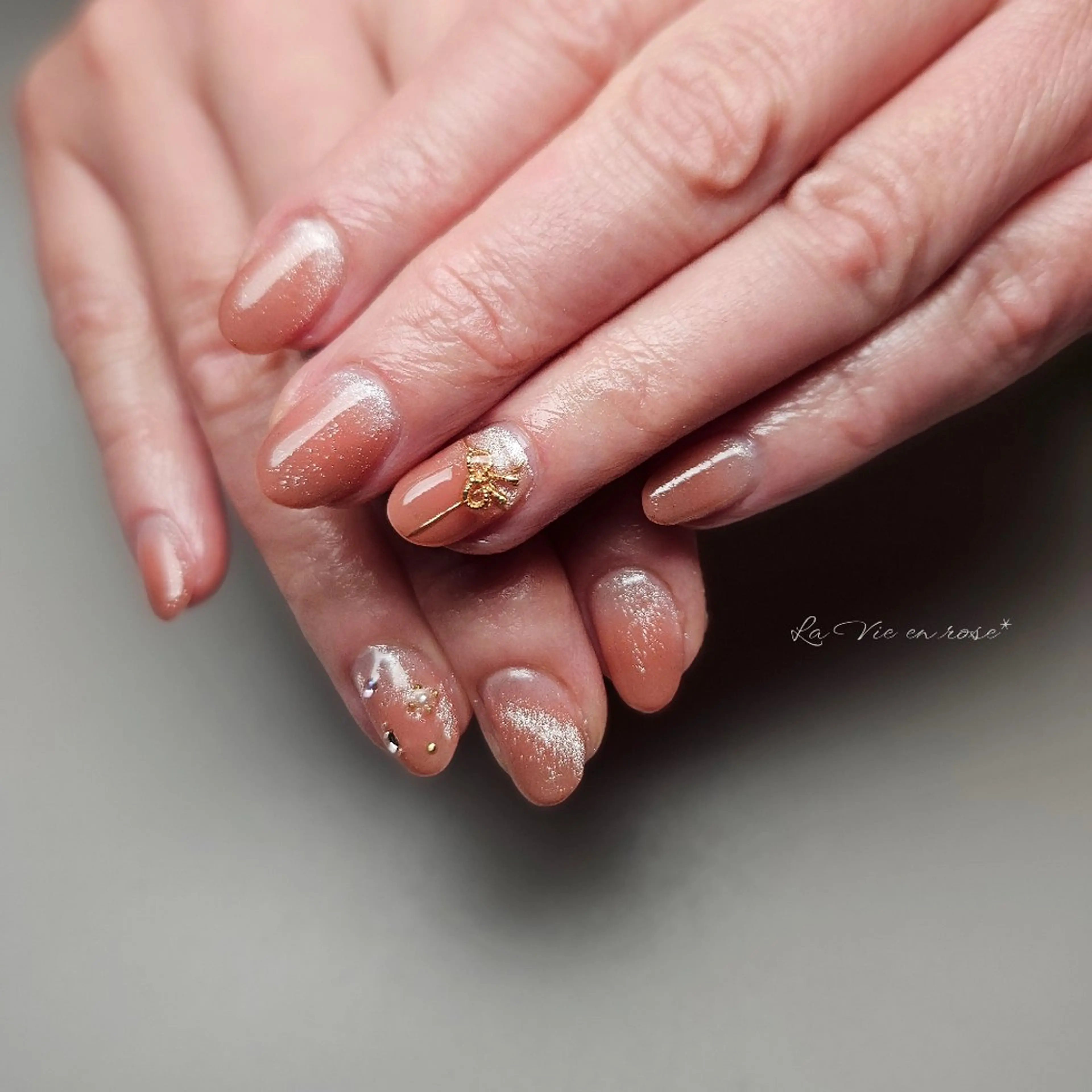 ネイル ラヴィアン ローズのネイルデザイン