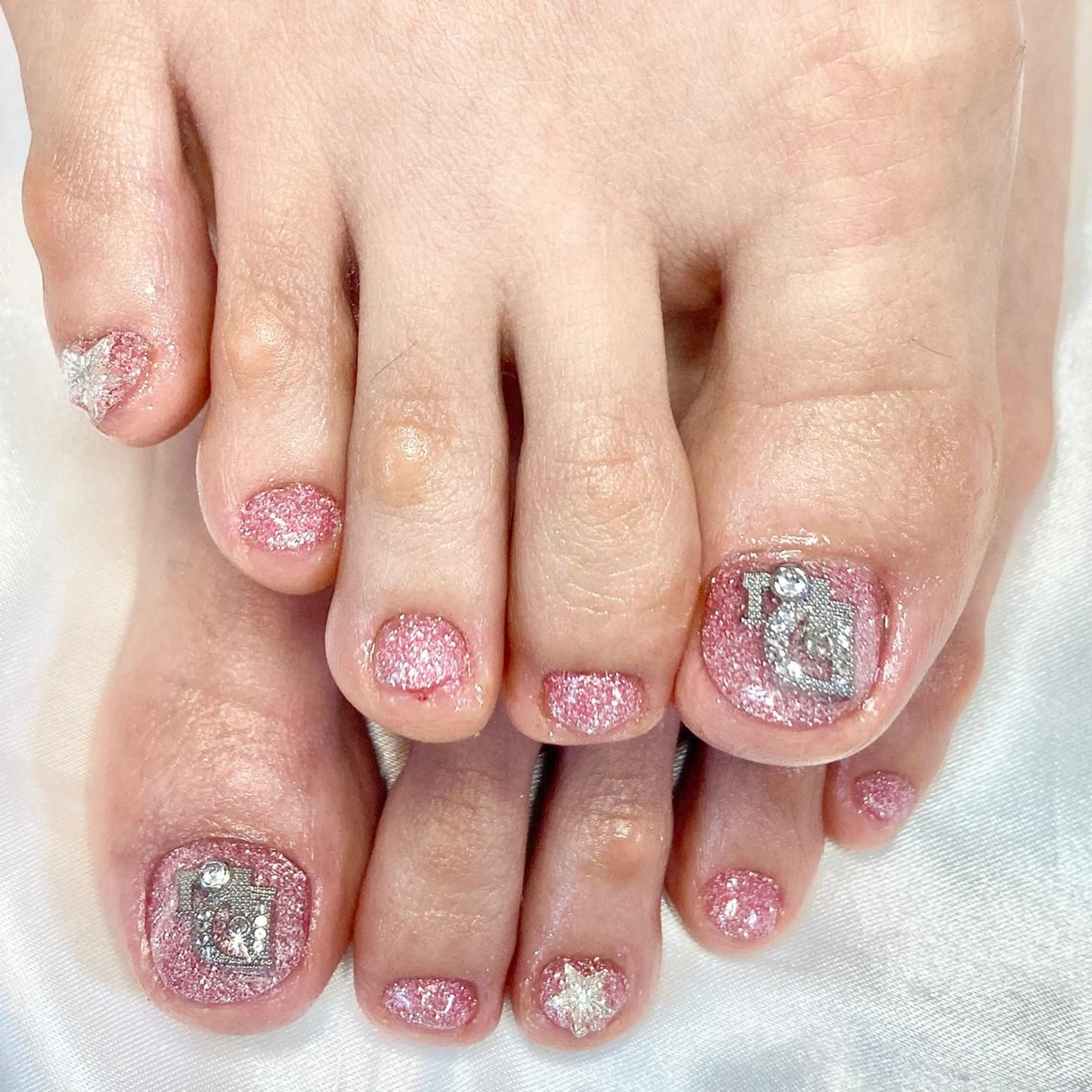 パーツ２個無料✨フット🦶プレミアムワンカラー(オフあり)※パラジェル＋¥1000の写真