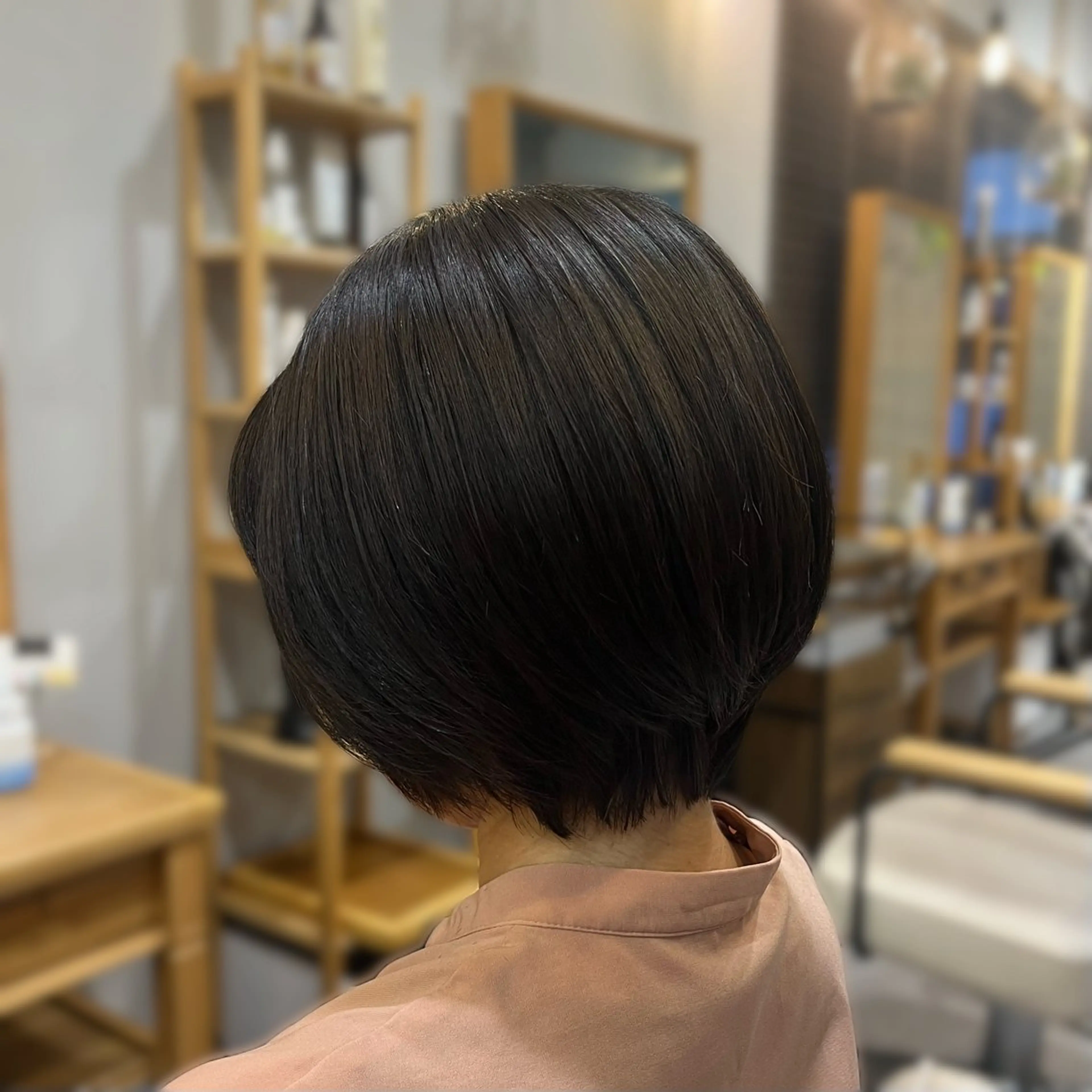 ショート カット 🌸 飯野 舞桜のヘアスタイル