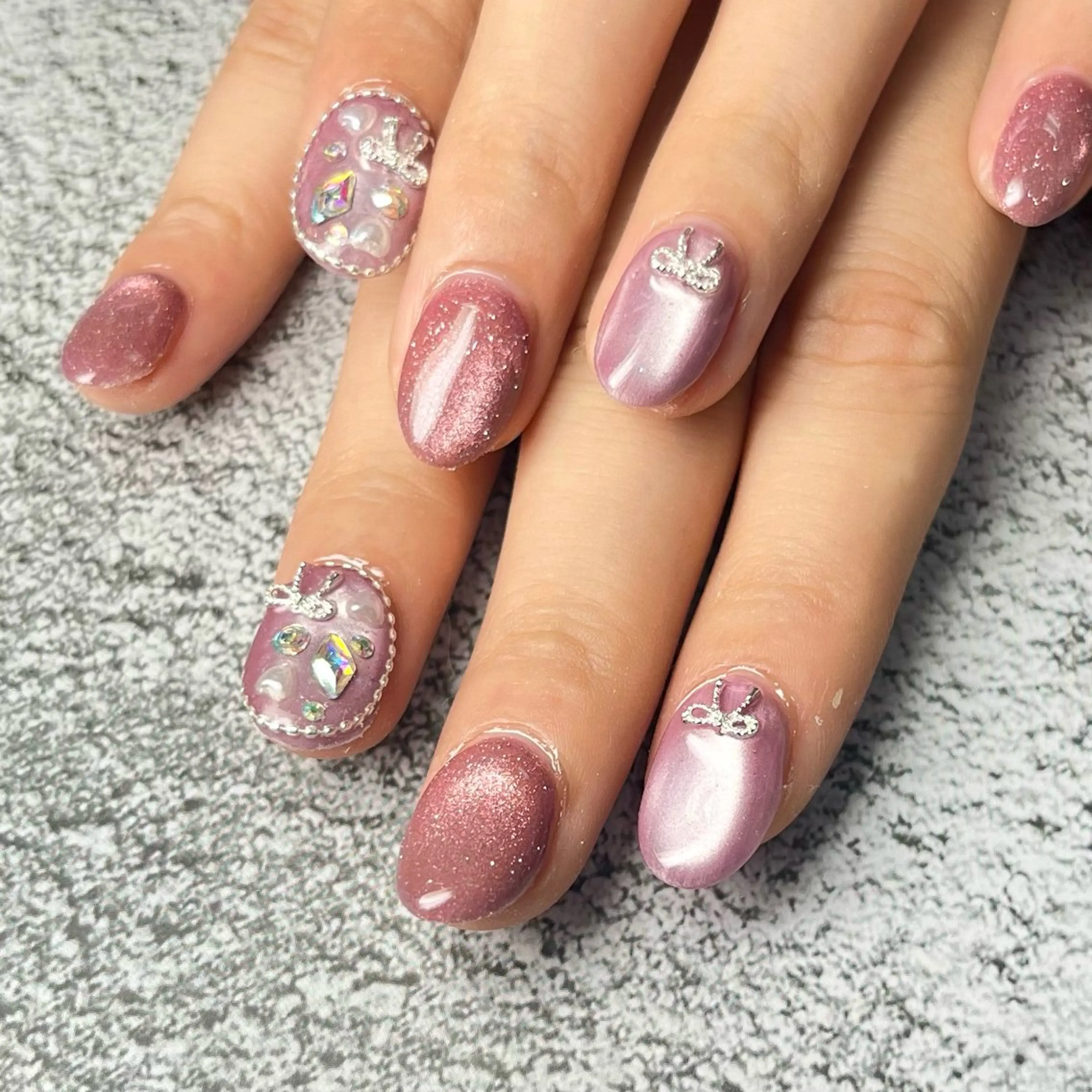 ネイル ハンドネイル Queen nail 北堀江 ASUKAのネイルデザイン