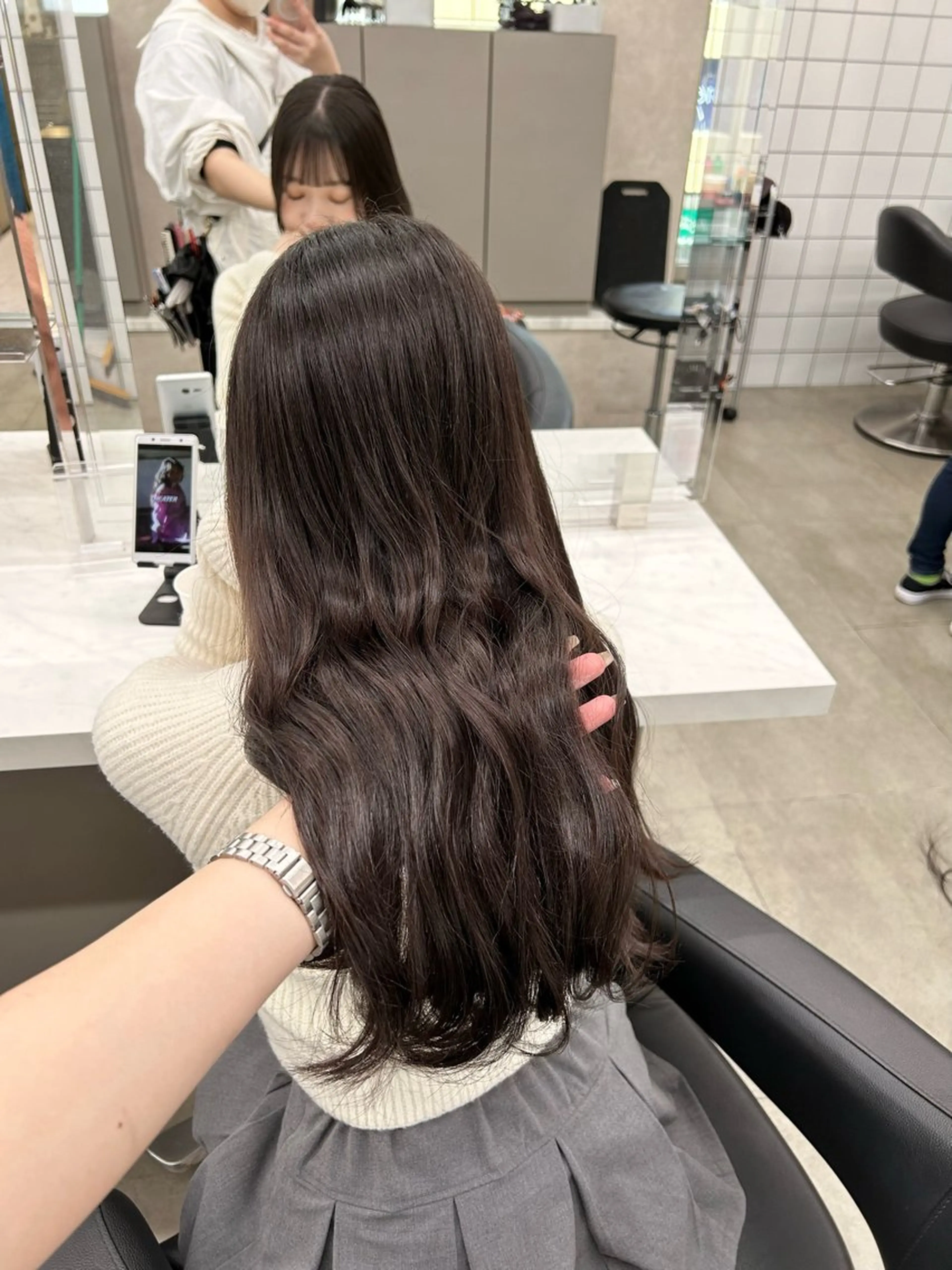 カラー ヘアカラー 透明感ベージュ🤎 ナチュラルレイヤーのヘアスタイル