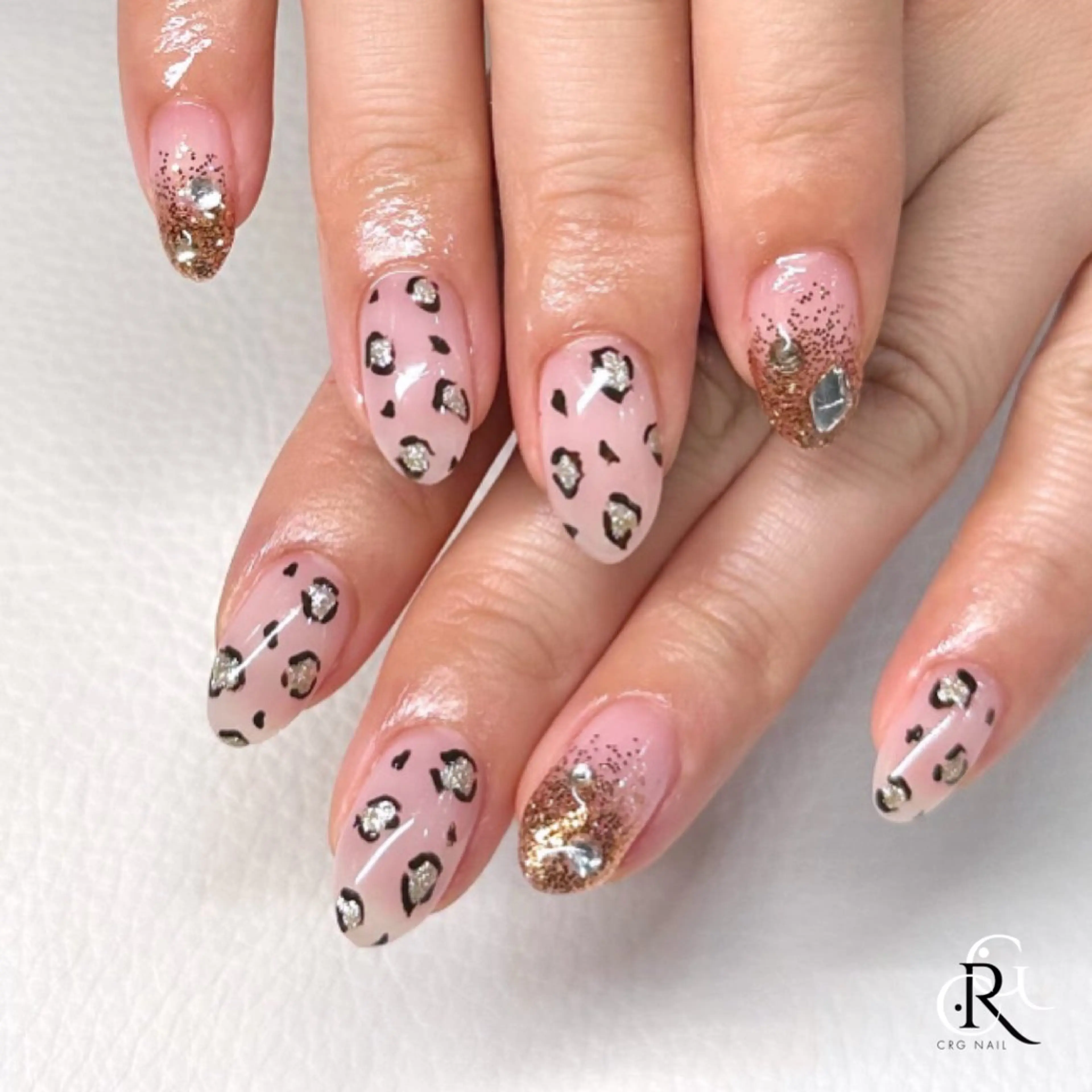ネイル アニマル柄 ハンドネイル 美フォルム✨ CRG　RURIのネイルデザイン