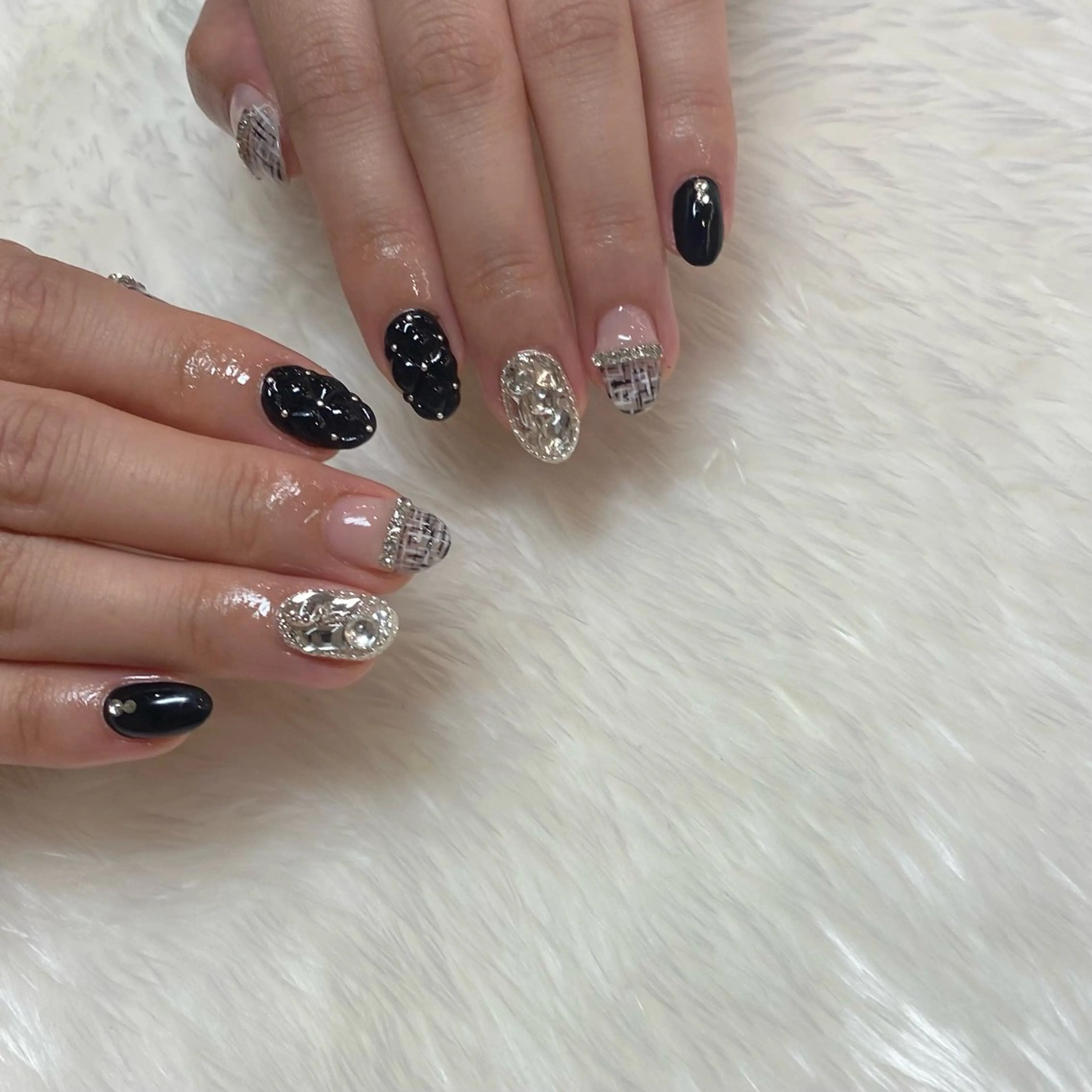 ネイル キラキラネイル 持ち込み オフィスネイル ツイードネイル Nailsalon Merci所属・Merci momoのネイルデザイン