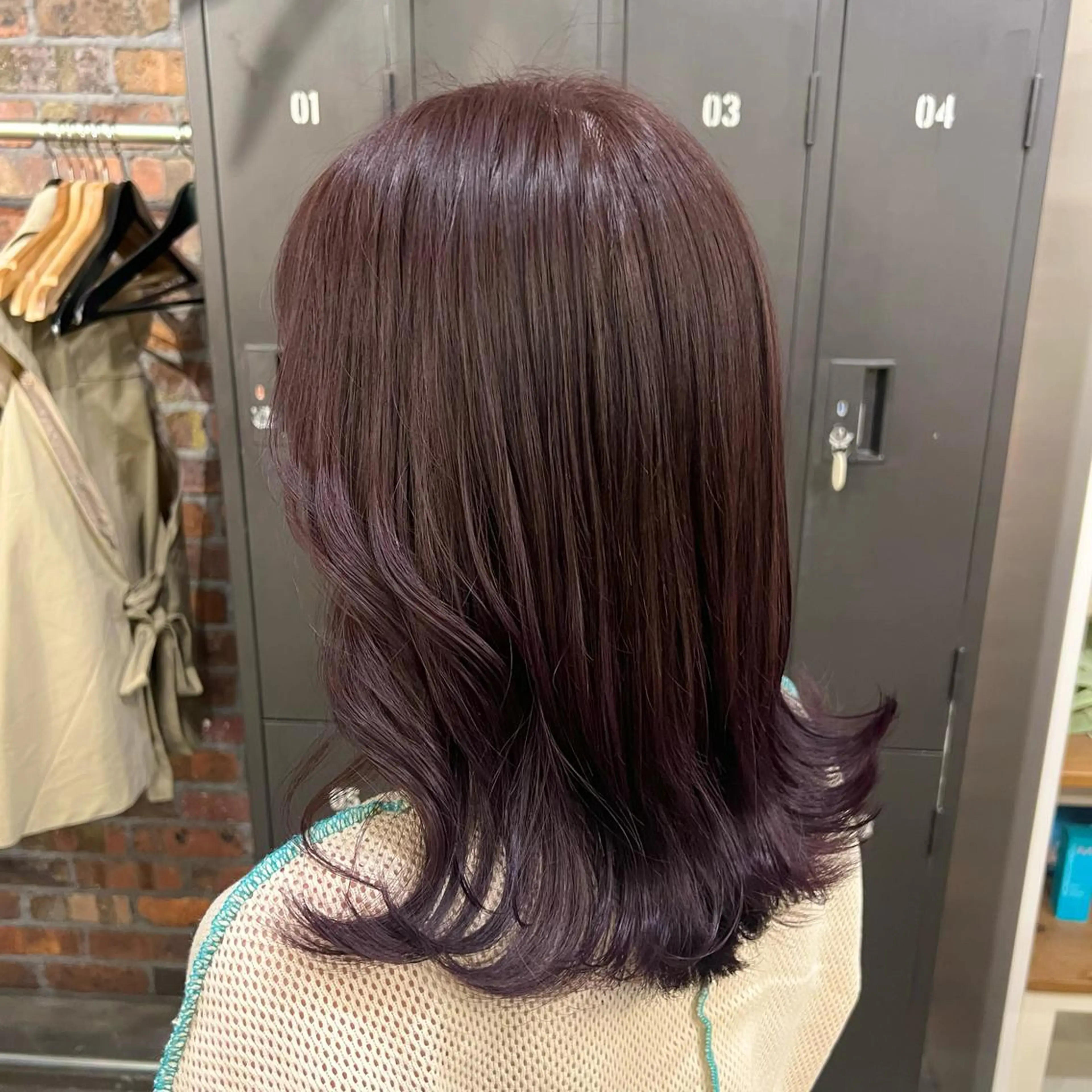 セミロング カラー ブリーチ ラベンダーカラー Rino kanayama所属・Rino 金山 ／ 宮澤 萌のヘアスタイル