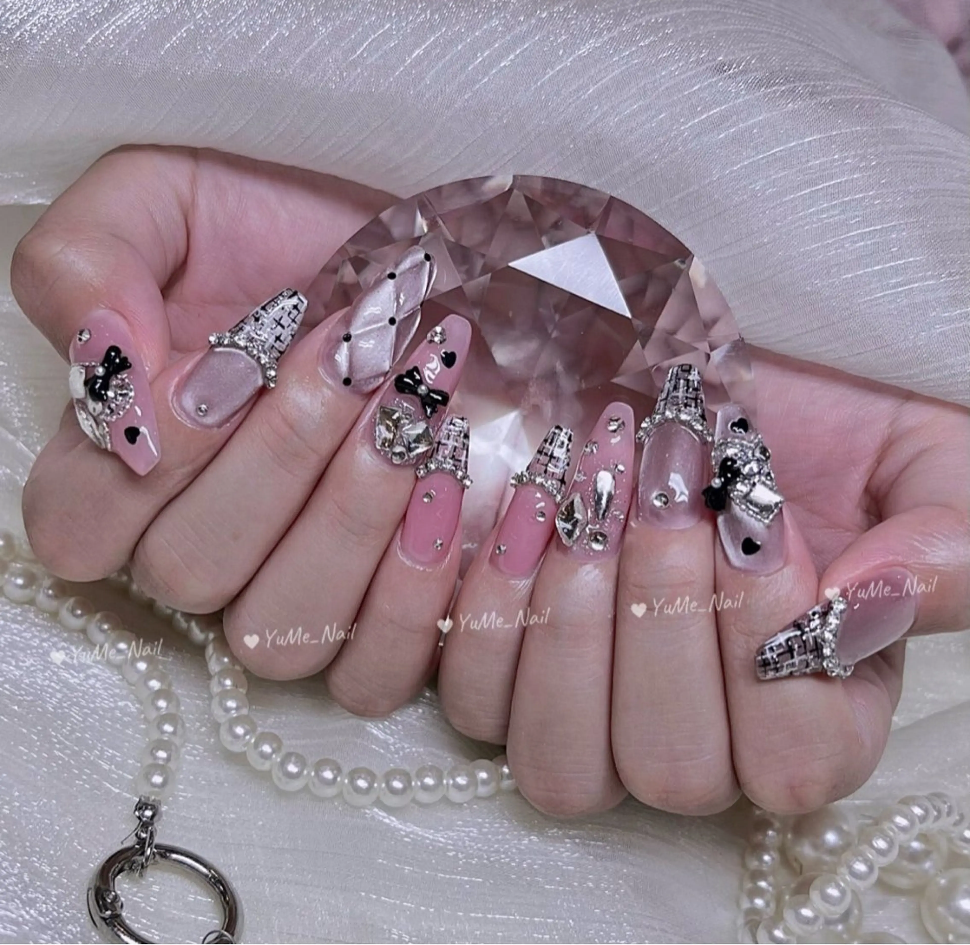 ミディアム YUME NailBeautyのネイルデザイン