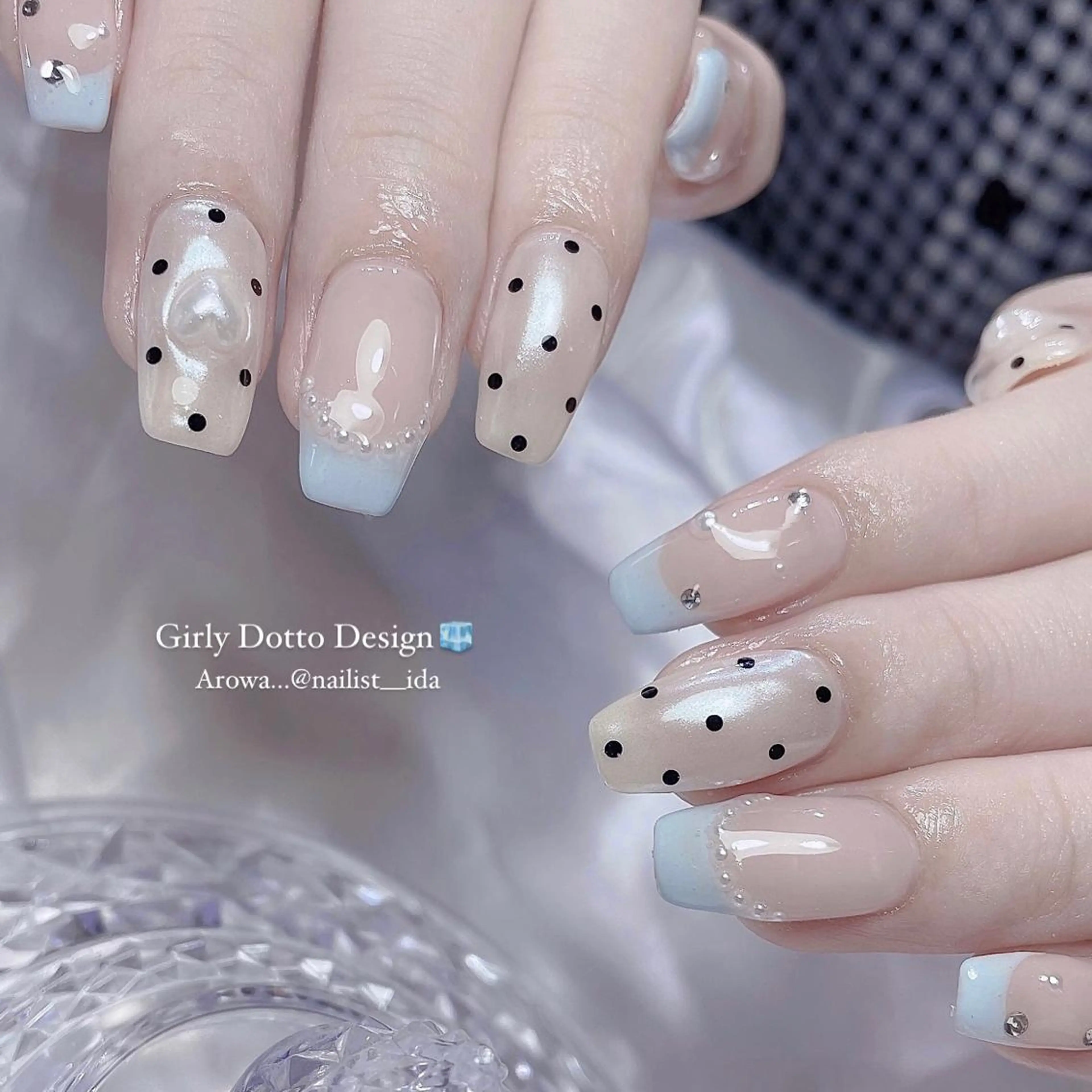 ネイル ドット フレンチネイル Arowa 伊田のネイルデザイン