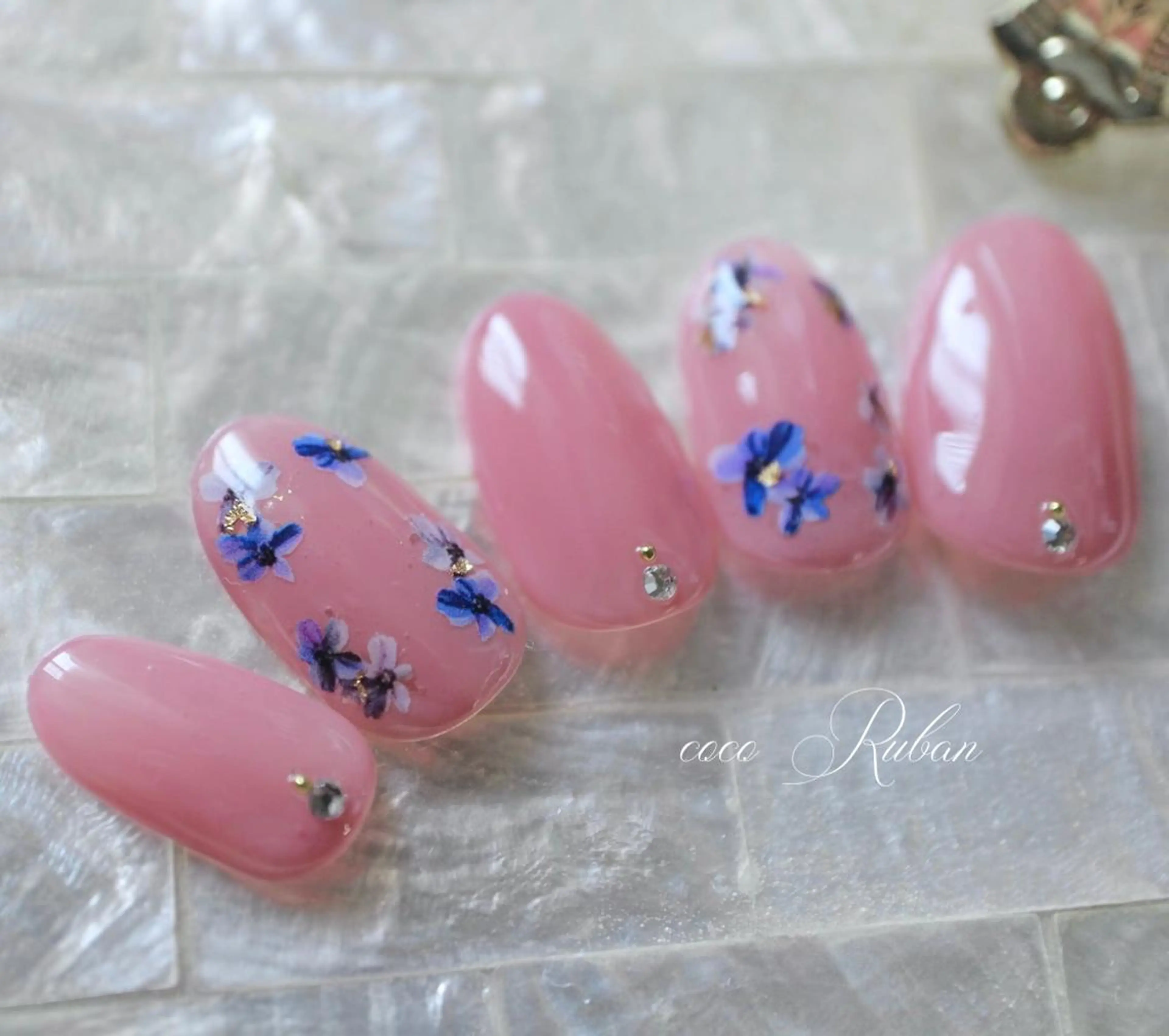 ネイル アートネイル 自爪育成ネイルサロン ココリュバンのネイルデザイン