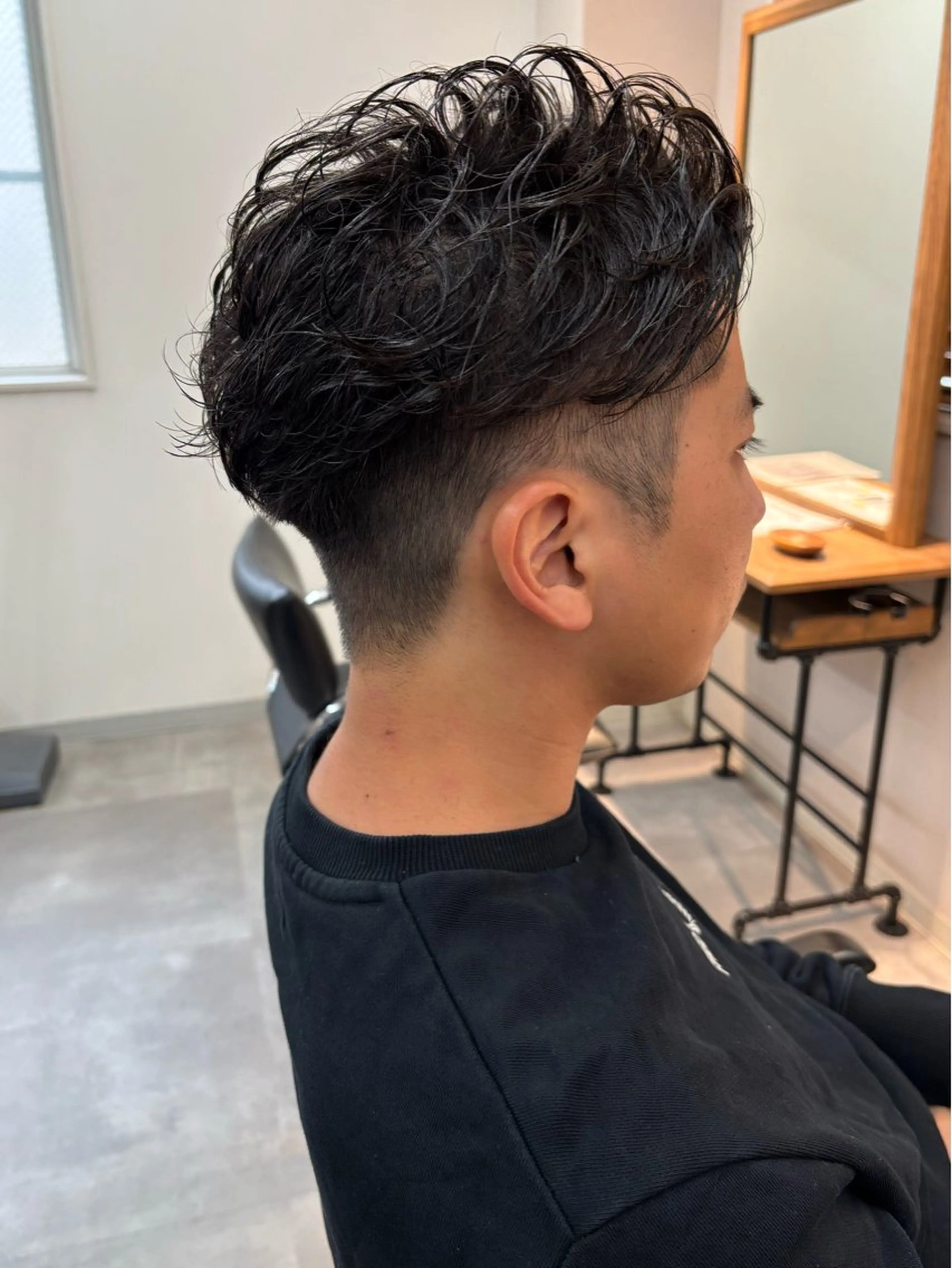 パーマ メンズ ビジネス メンズパーマ カット パーマ フェザーパーマ/韓国 /メンズカット保立のヘアスタイル