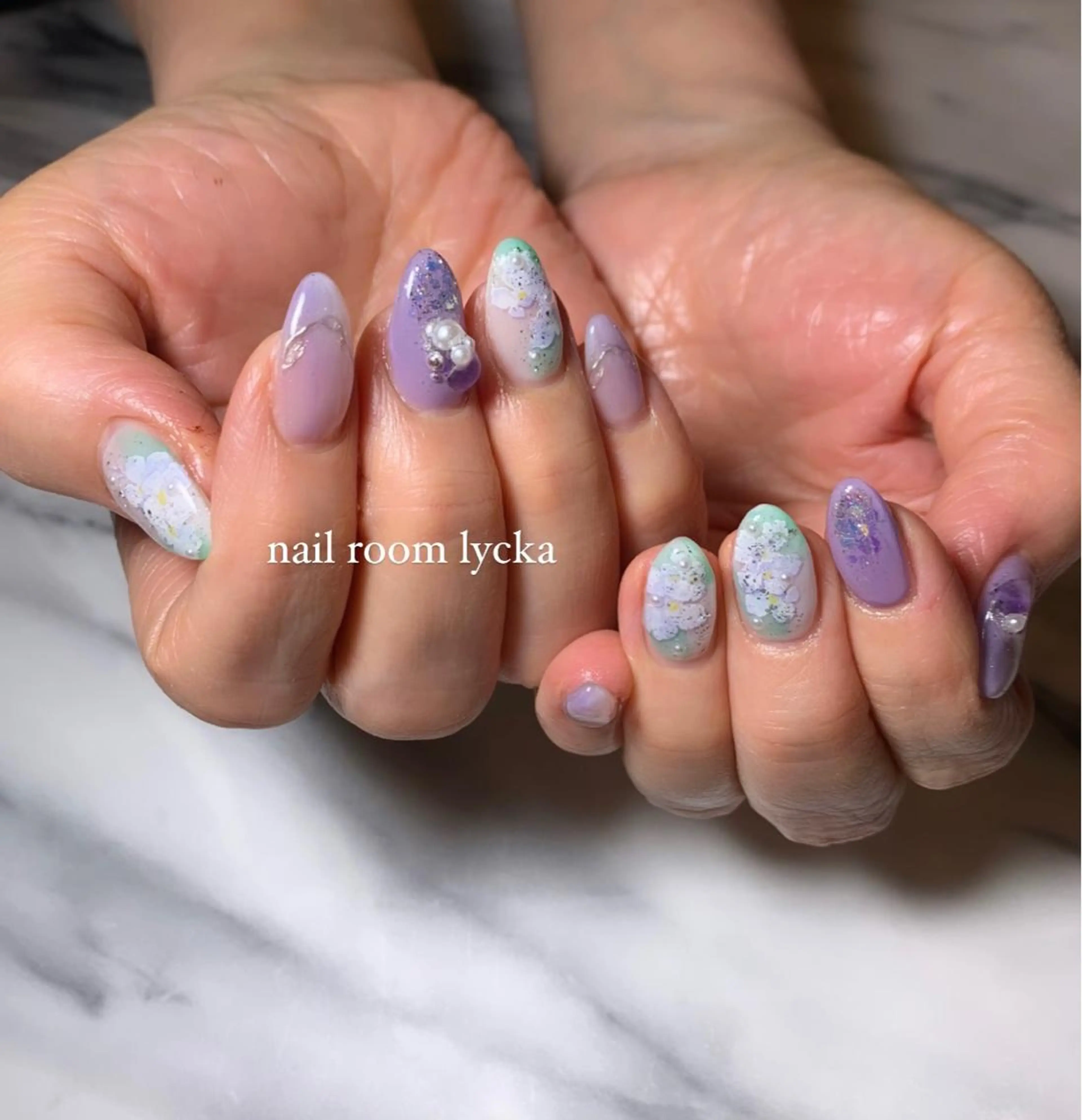 ネイル ﾈｲﾙﾙｰﾑﾘｯｶ 𝐦𝐚𝐲𝐮のネイルデザイン