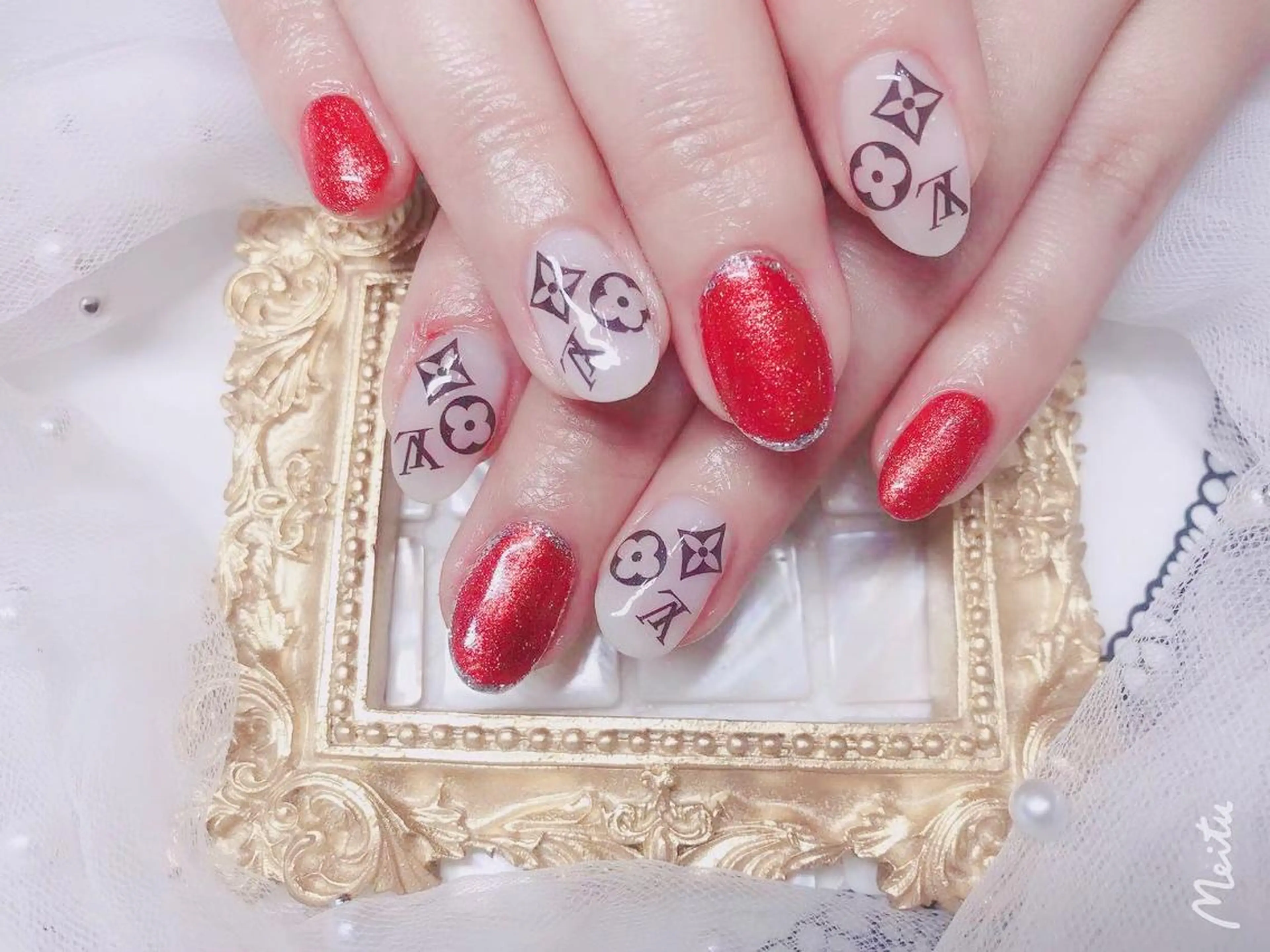 ネイル ハンドネイル マジックミラー所属・マジック ミラーのネイルデザイン