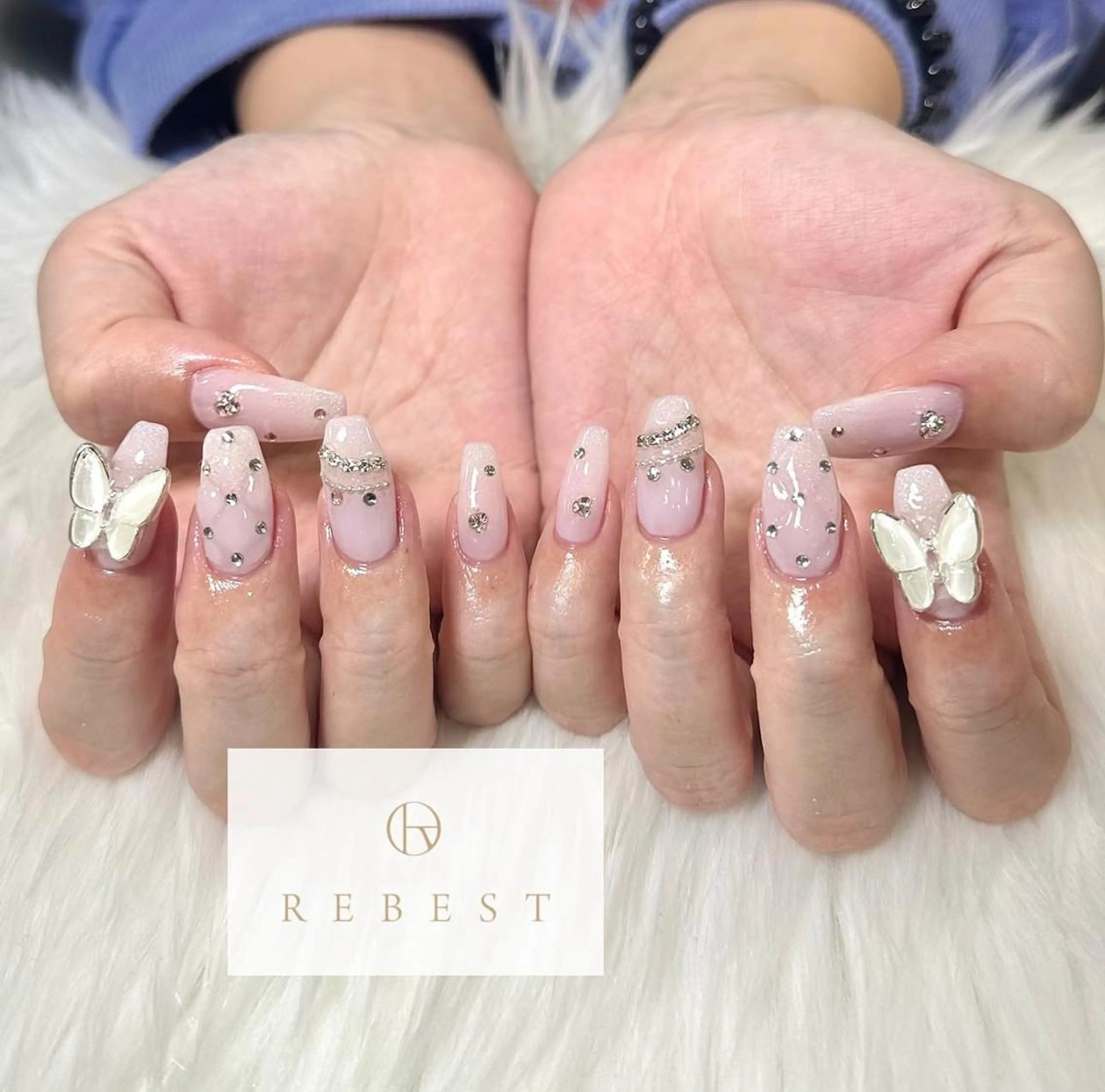 ネイル ❤️💛REBEST 付け放題Nailのネイルデザイン