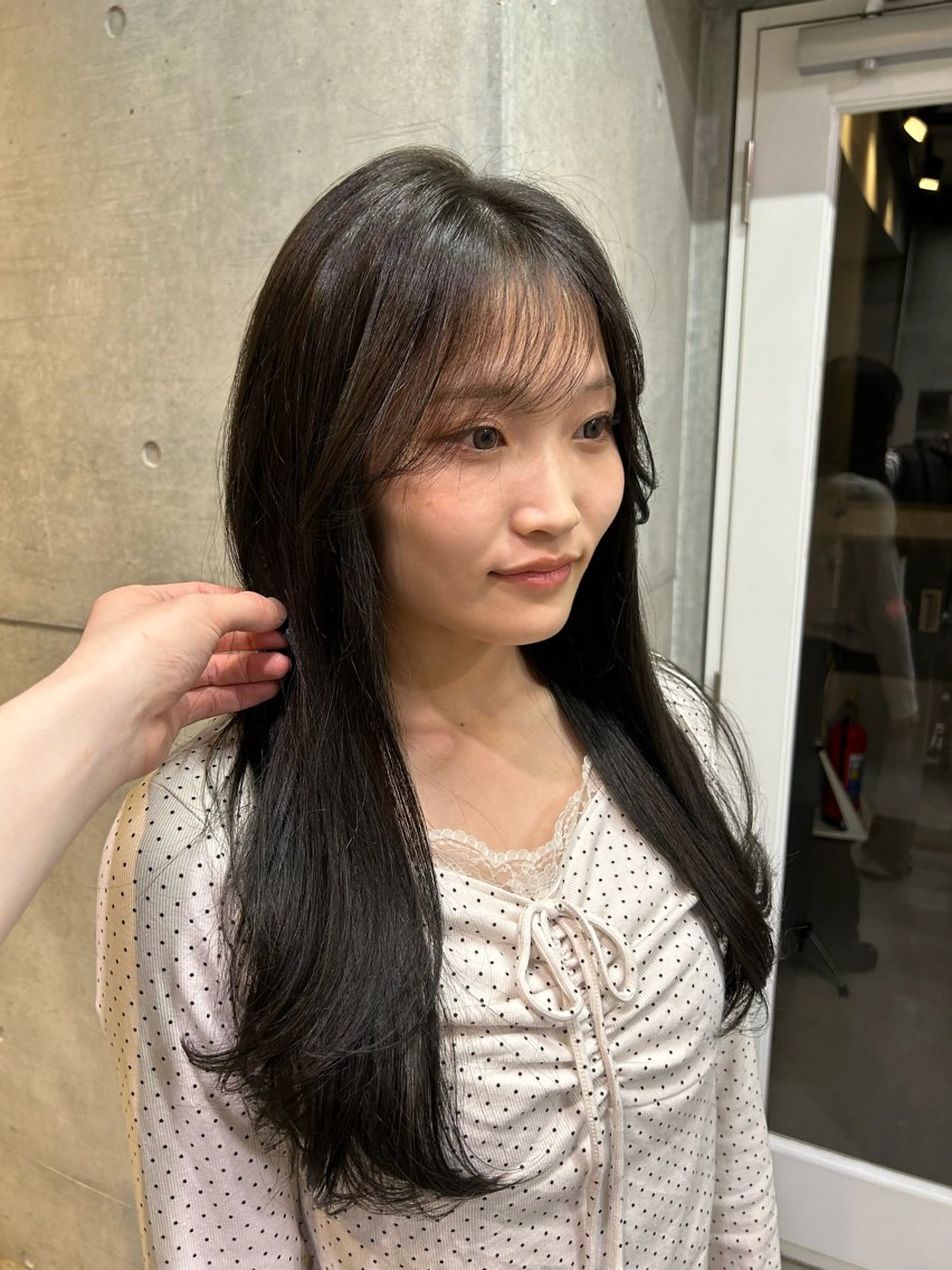 ロング カラー 透明感カラー グレージュ オリーブグレージュ オリーブグレー ヘアカラー トリートメント レイヤー/ブロンド 透明感カラー/ヒロトのヘアスタイル