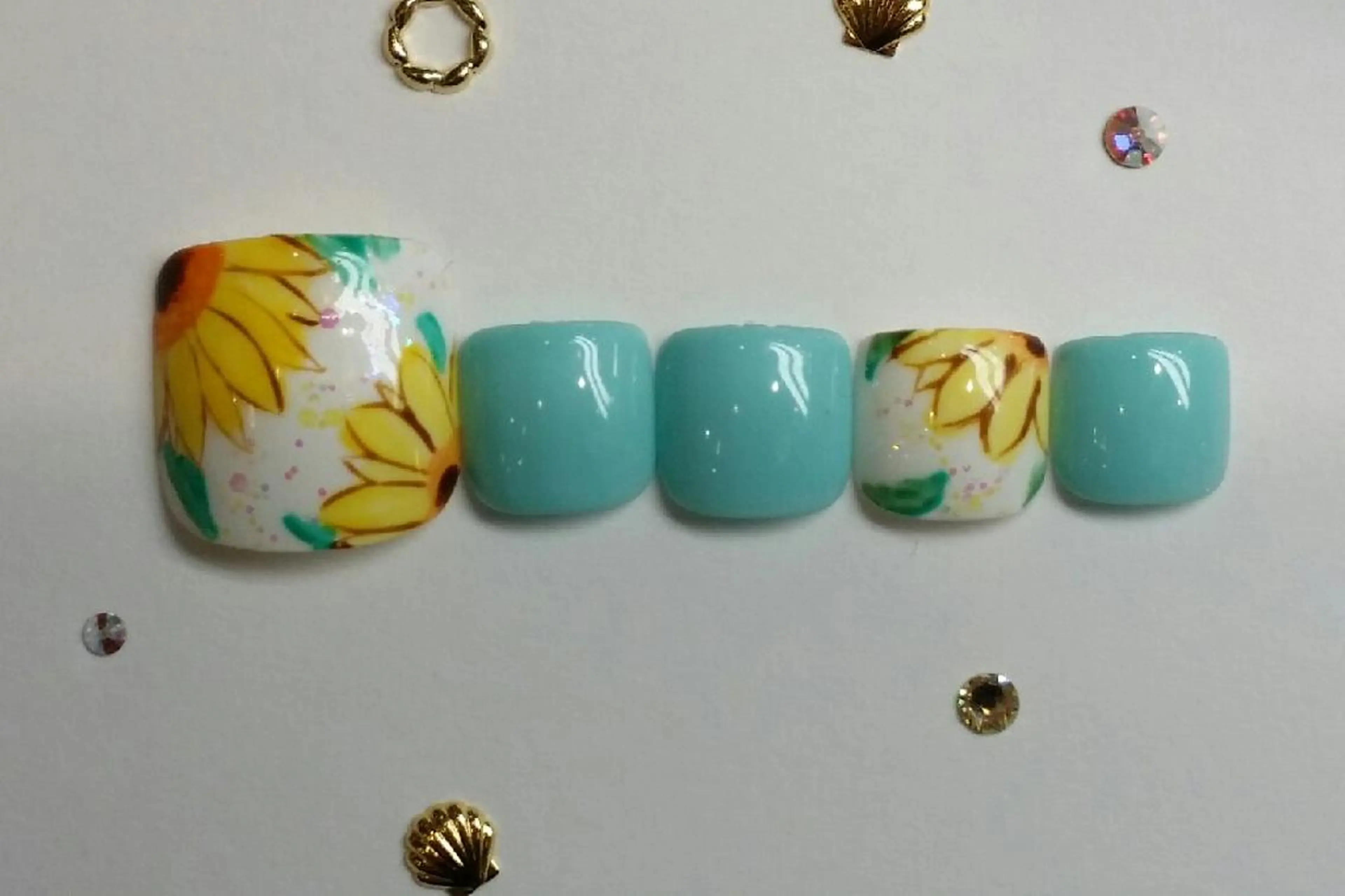 ネイル Hair&Nail MUSE 新浦安所属・井関 美幸のネイルデザイン