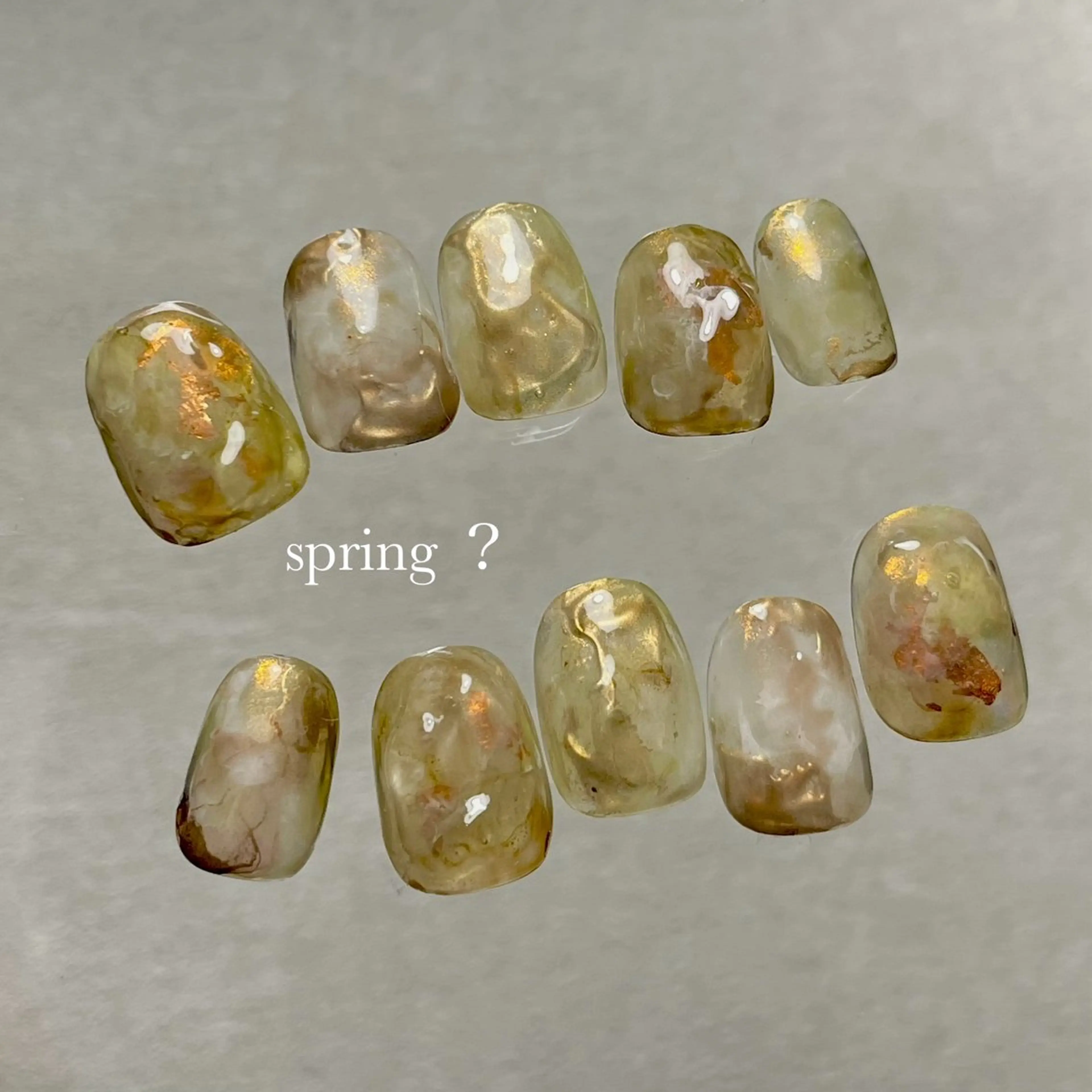 ネイル アートネイル ジェルネイル ゴールド 持ち込み ニュアンスネイル ハンドネイル norme_ akiのネイルデザイン