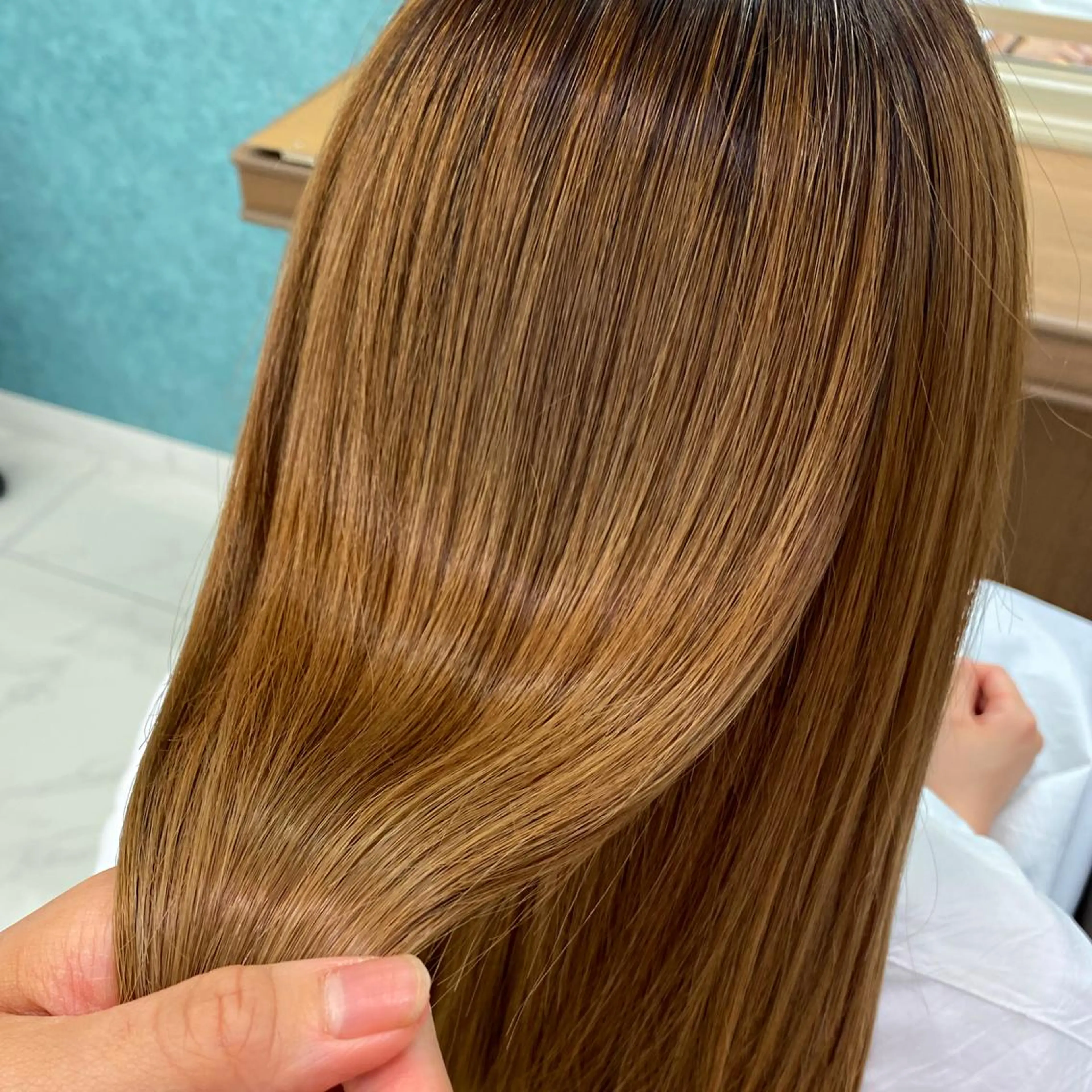 セミロング パーマ 縮毛矯正 西山梨々【12/1〜 産休を頂きます🎀】のヘアスタイル