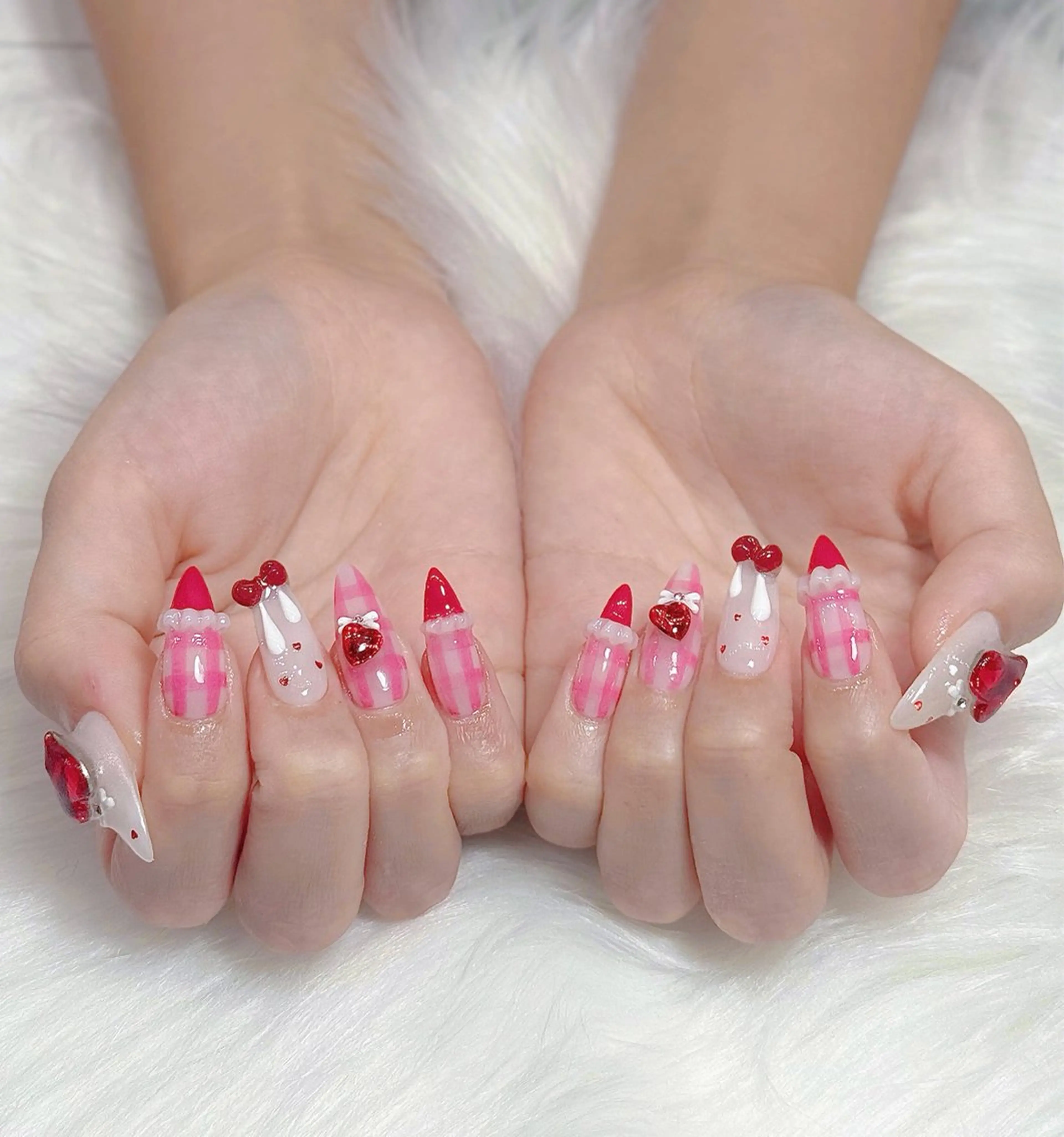 ネイル オーロラネイル チークネイル フットネイル フレンチネイル ジェルネイル ハンドネイル Nichi Nailsのネイルデザイン