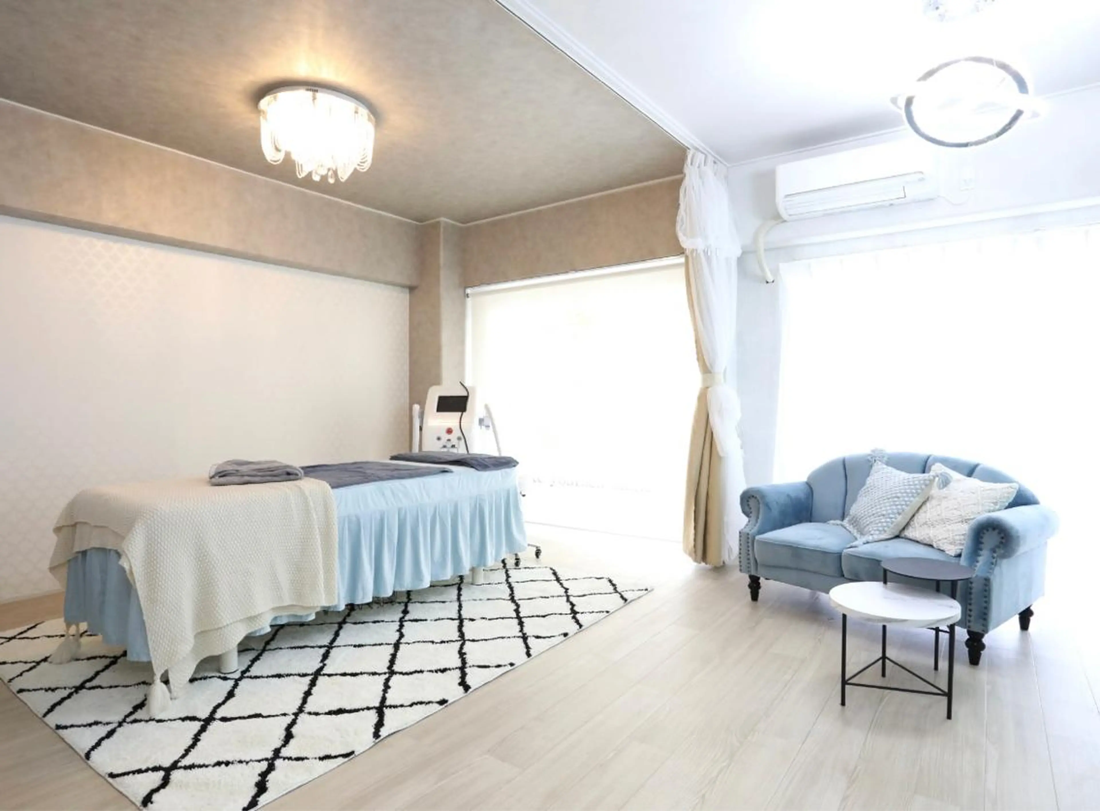 アイブロウ 眉毛ワックス脱毛 プライベート脱毛 Jr久宝寺のエステ・リラクイメージ