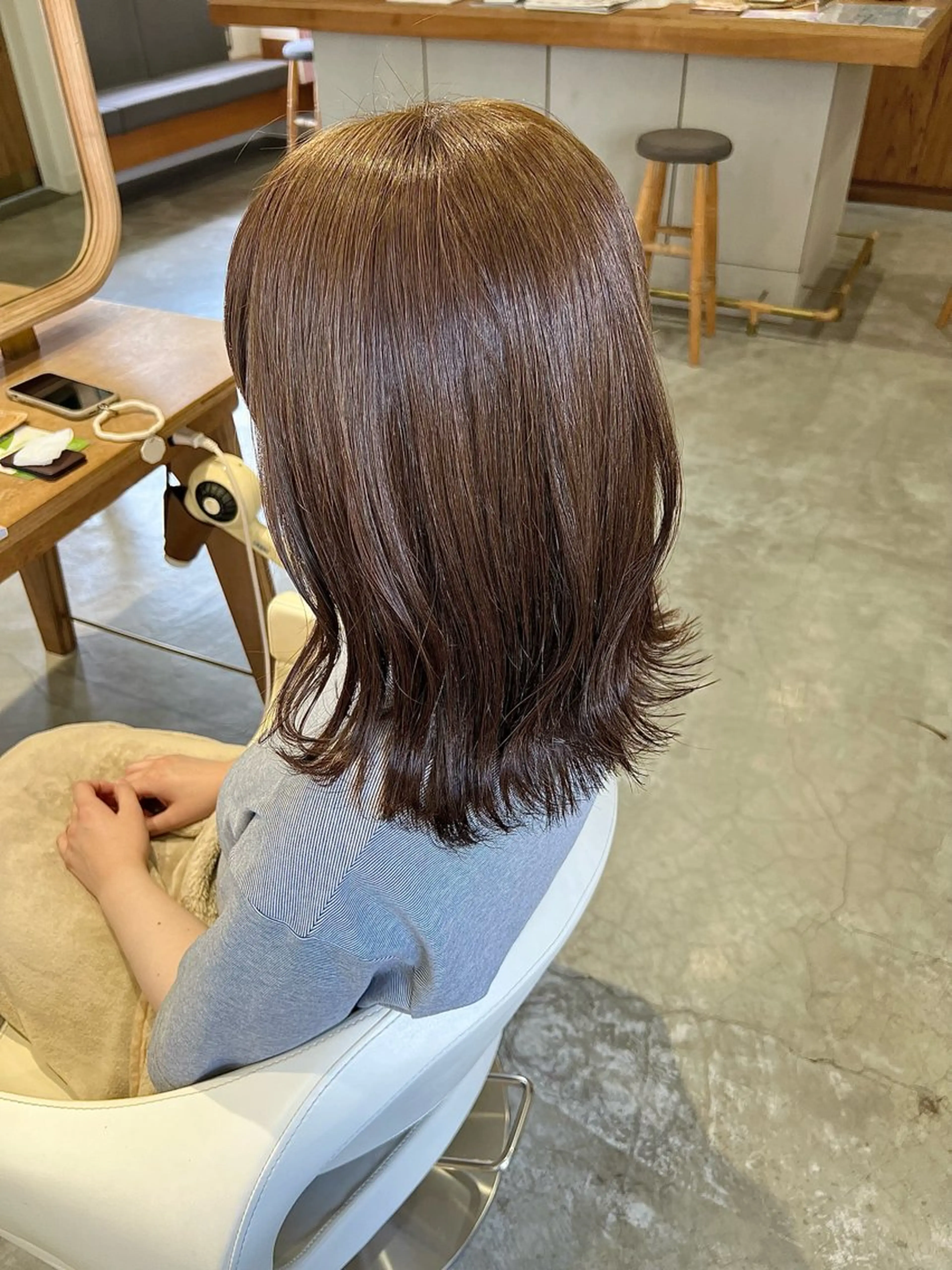 ミディアム カラー グレージュ オリーブグレージュ オリーブグレー フラム所属・WATANABE MISAKIのヘアスタイル